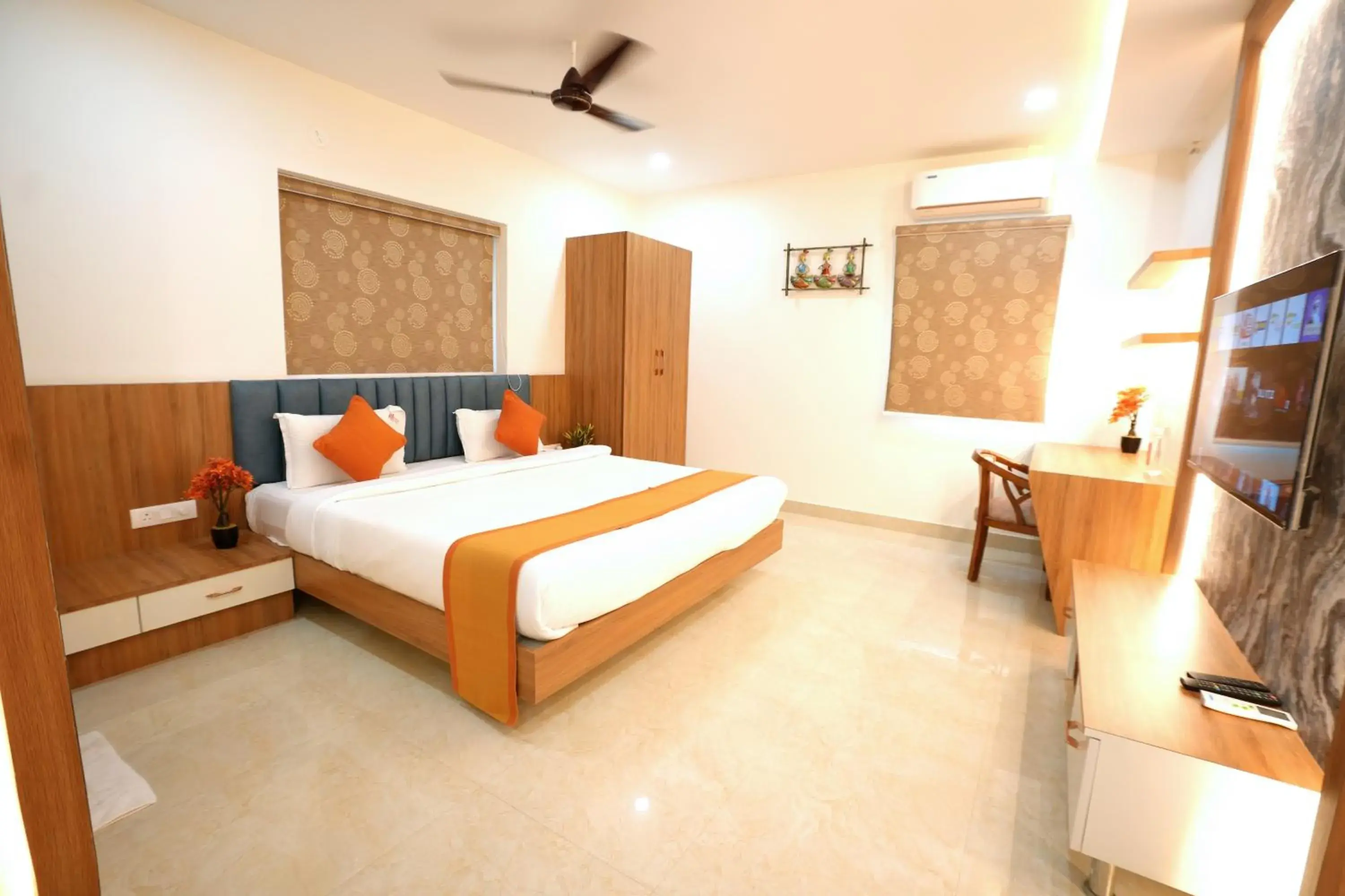 Deluxe King Room in Hotel Viola Suites Madhapur, Business Hotel Deluxe King Room in Hotel Viola Suites Madhapur, Business Hotel