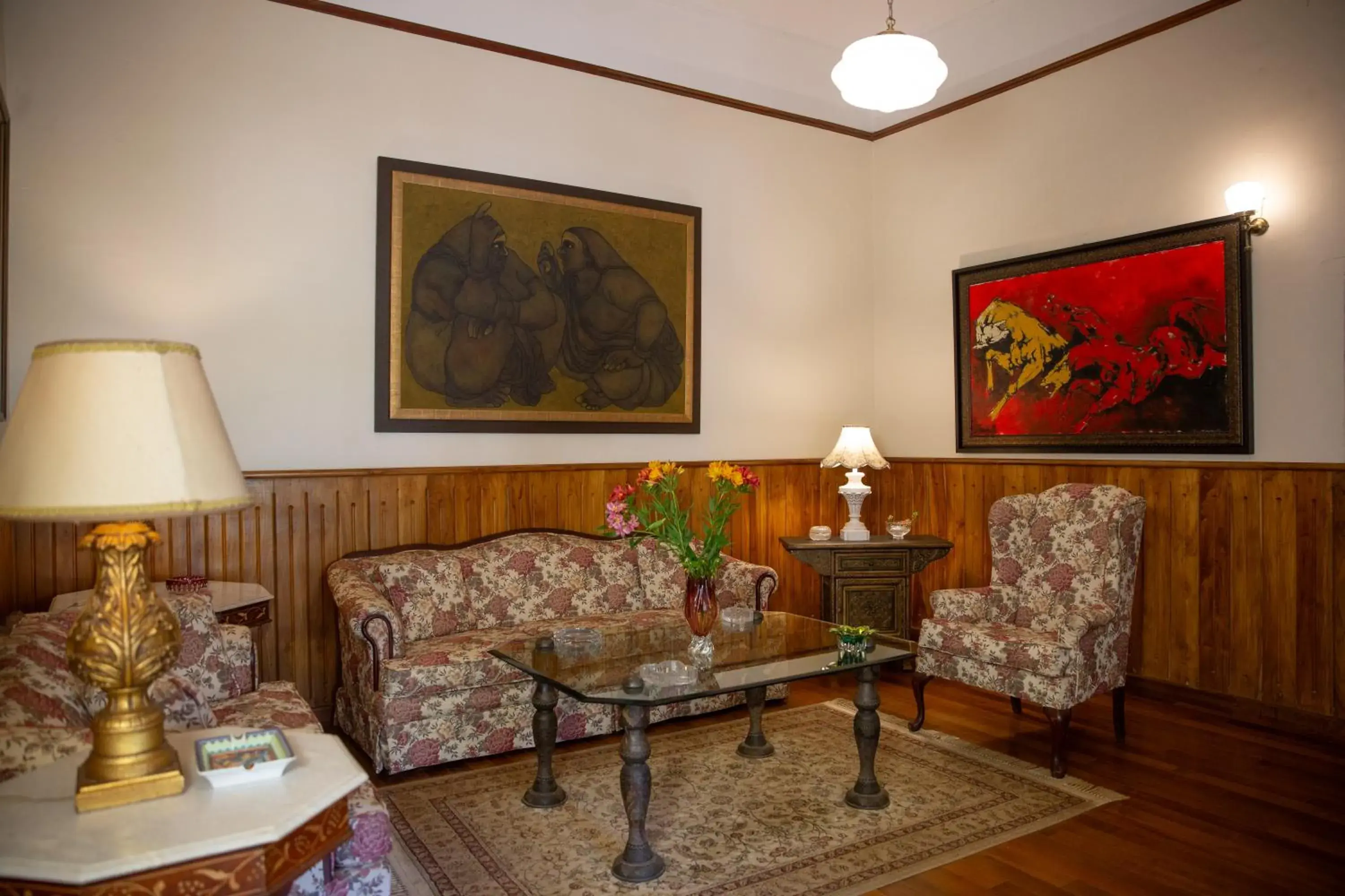 Living room in Marlihill Bungalow - A CGH Earth SAHA Experience Living room in Marlihill Bungalow - A CGH Earth SAHA Experience