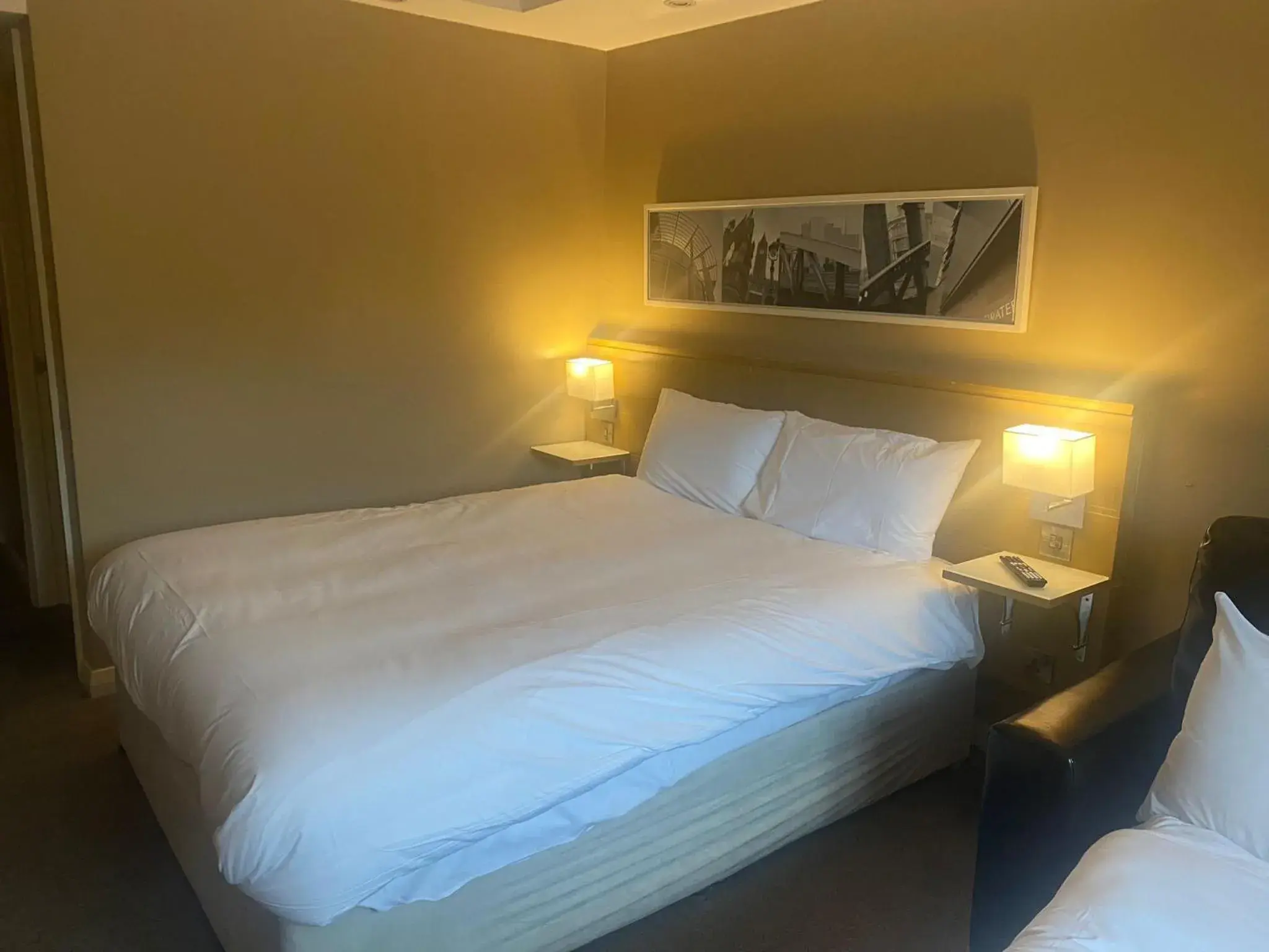 Bed in Airport Inn & Spa Manchester