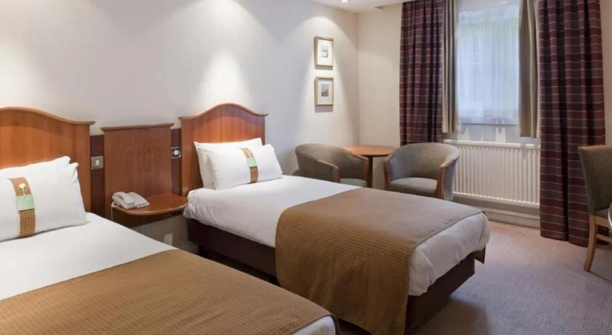 Bed in Airport Inn & Spa Manchester