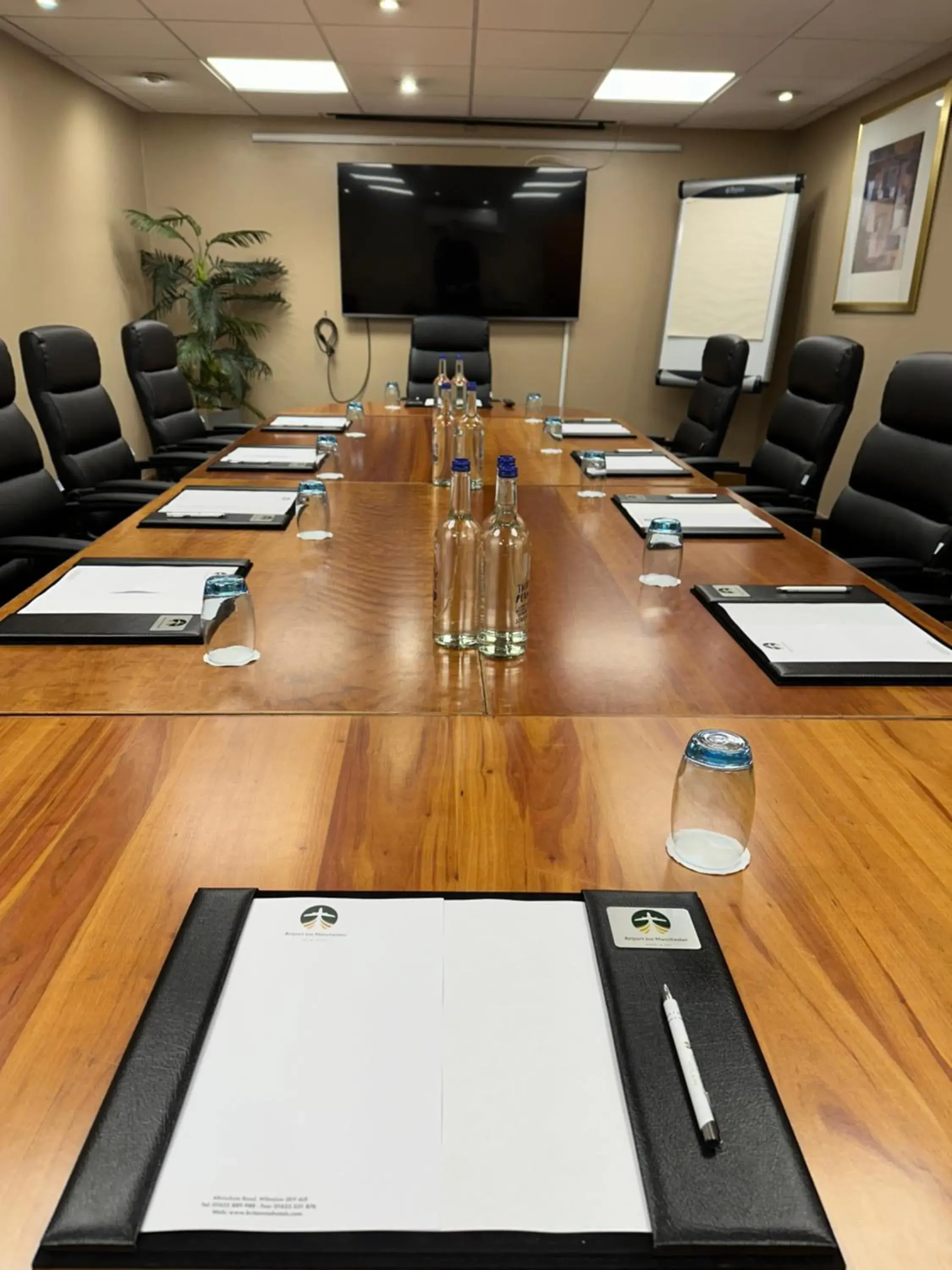 Meeting/conference room, Business Area/Conference Room in Airport Inn & Spa Manchester