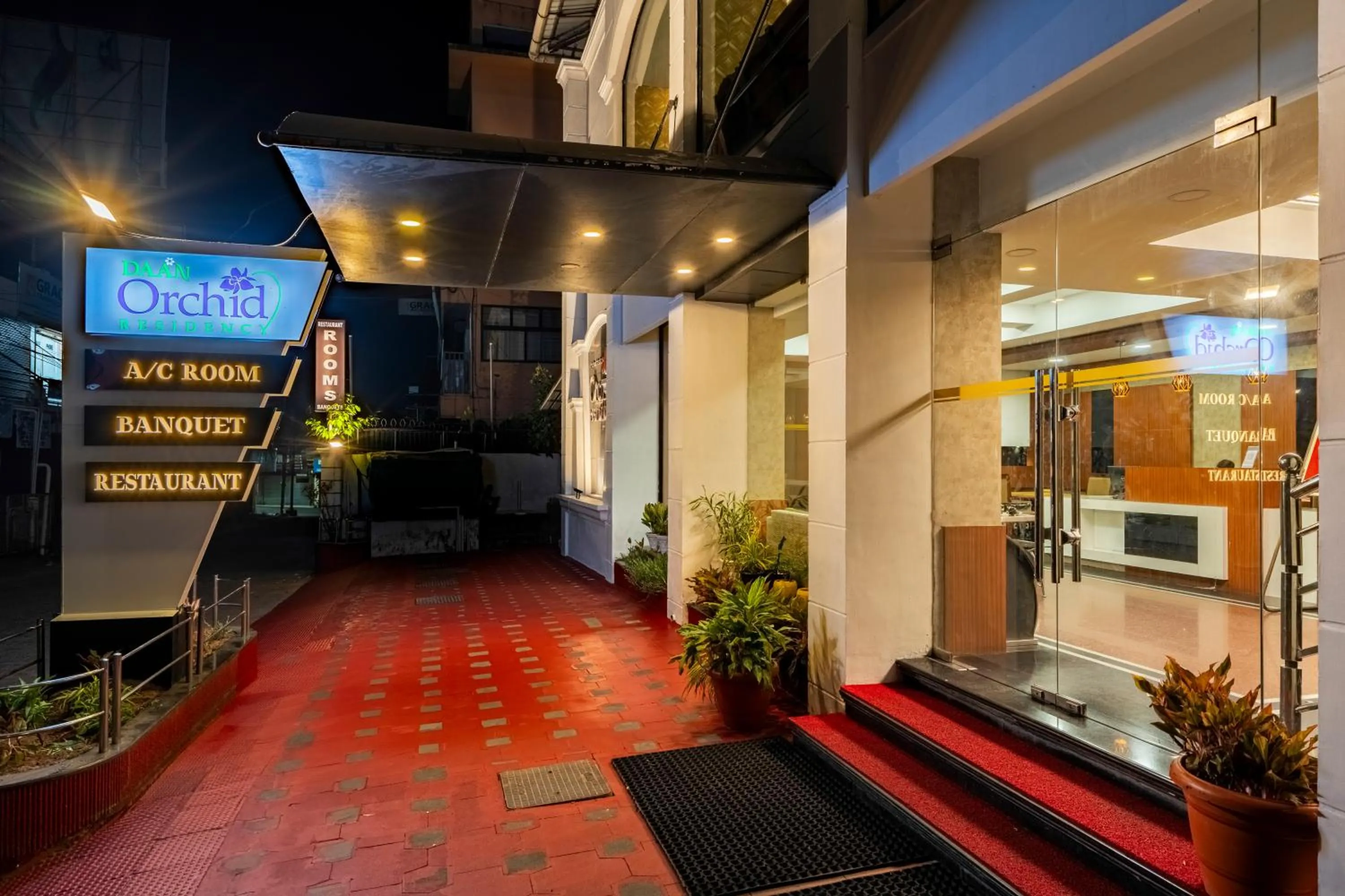 Facade/entrance in Daan Orchid Residency