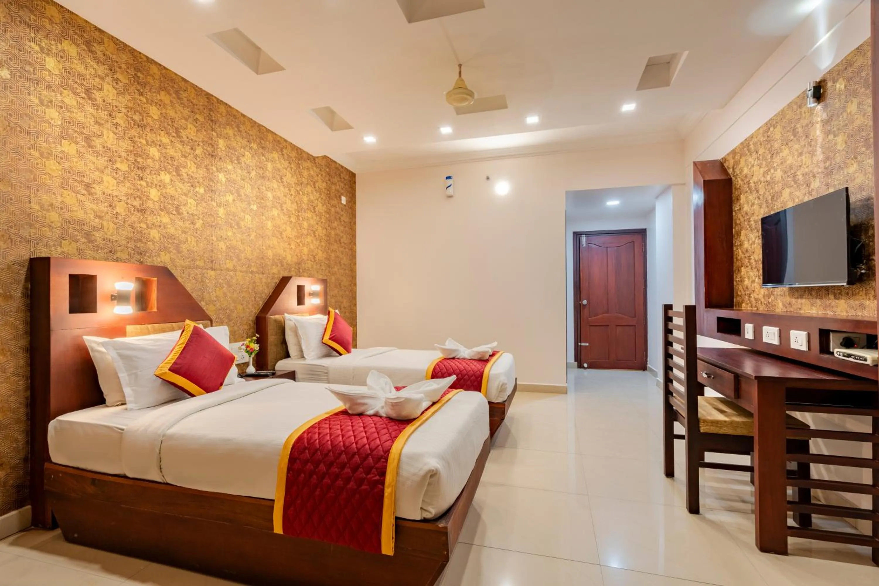 Bed in Daan Orchid Residency