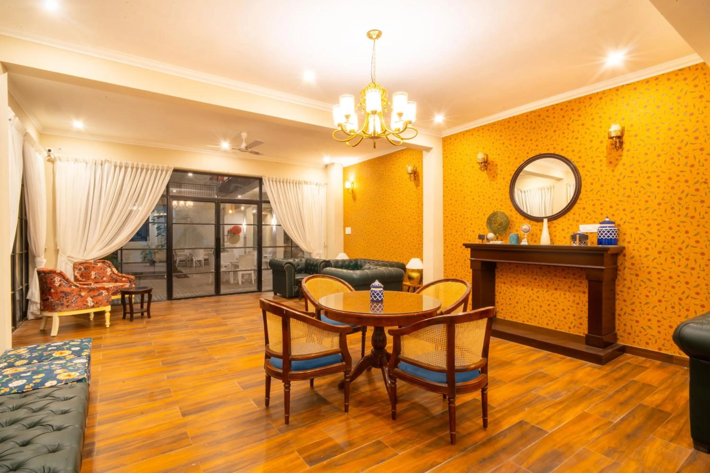 Lounge or bar in Marten's Wilderness Retreat