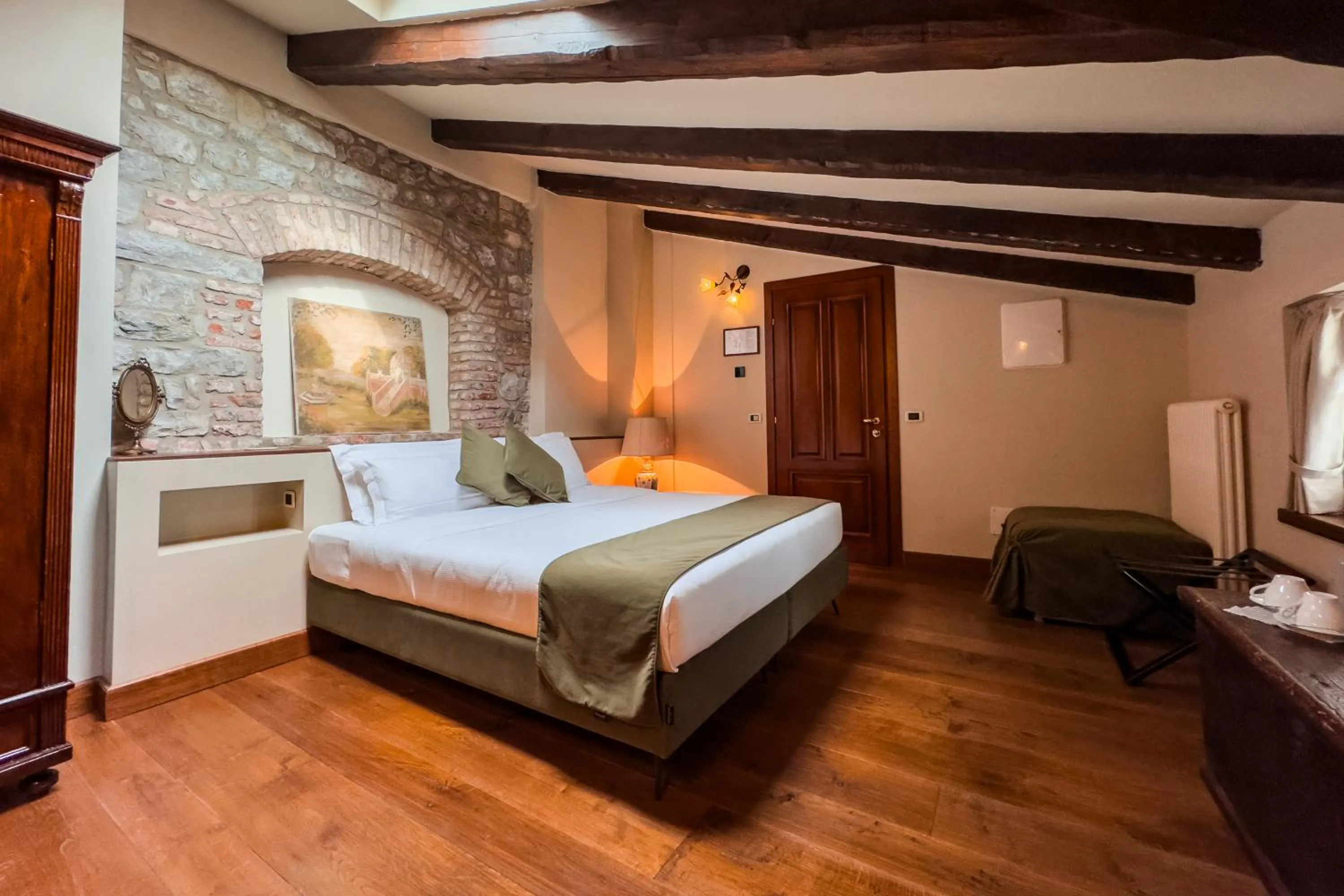 Bed in 1448 Antica Dimora Al Merlo Bianco