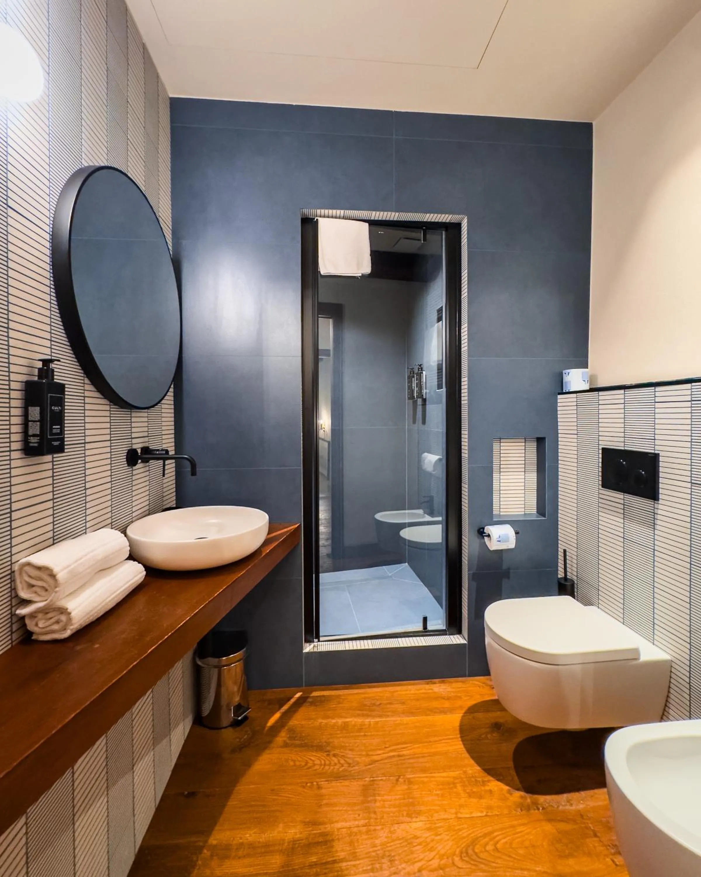 Shower in 1448 Antica Dimora Al Merlo Bianco