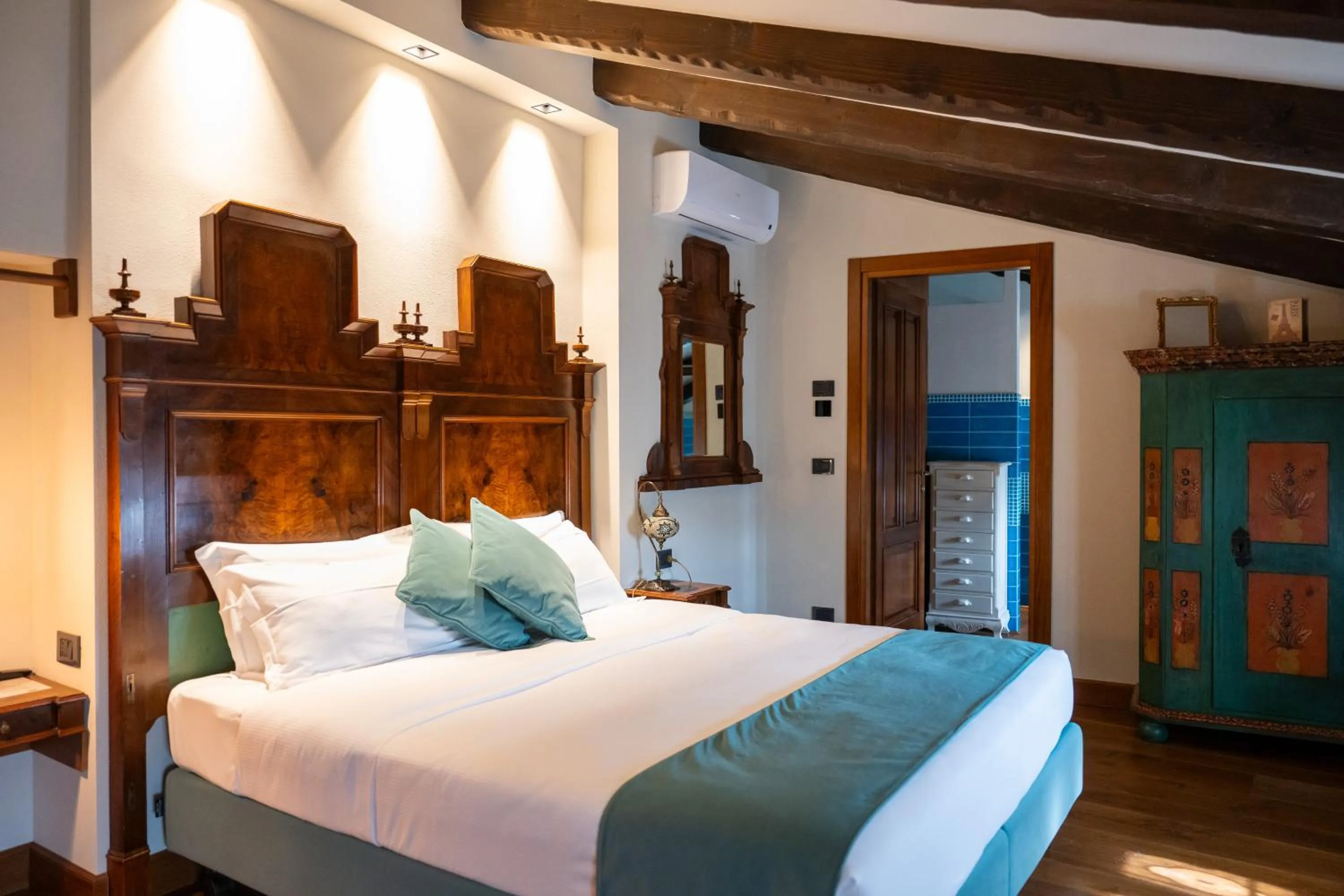 Bed in 1448 Antica Dimora Al Merlo Bianco