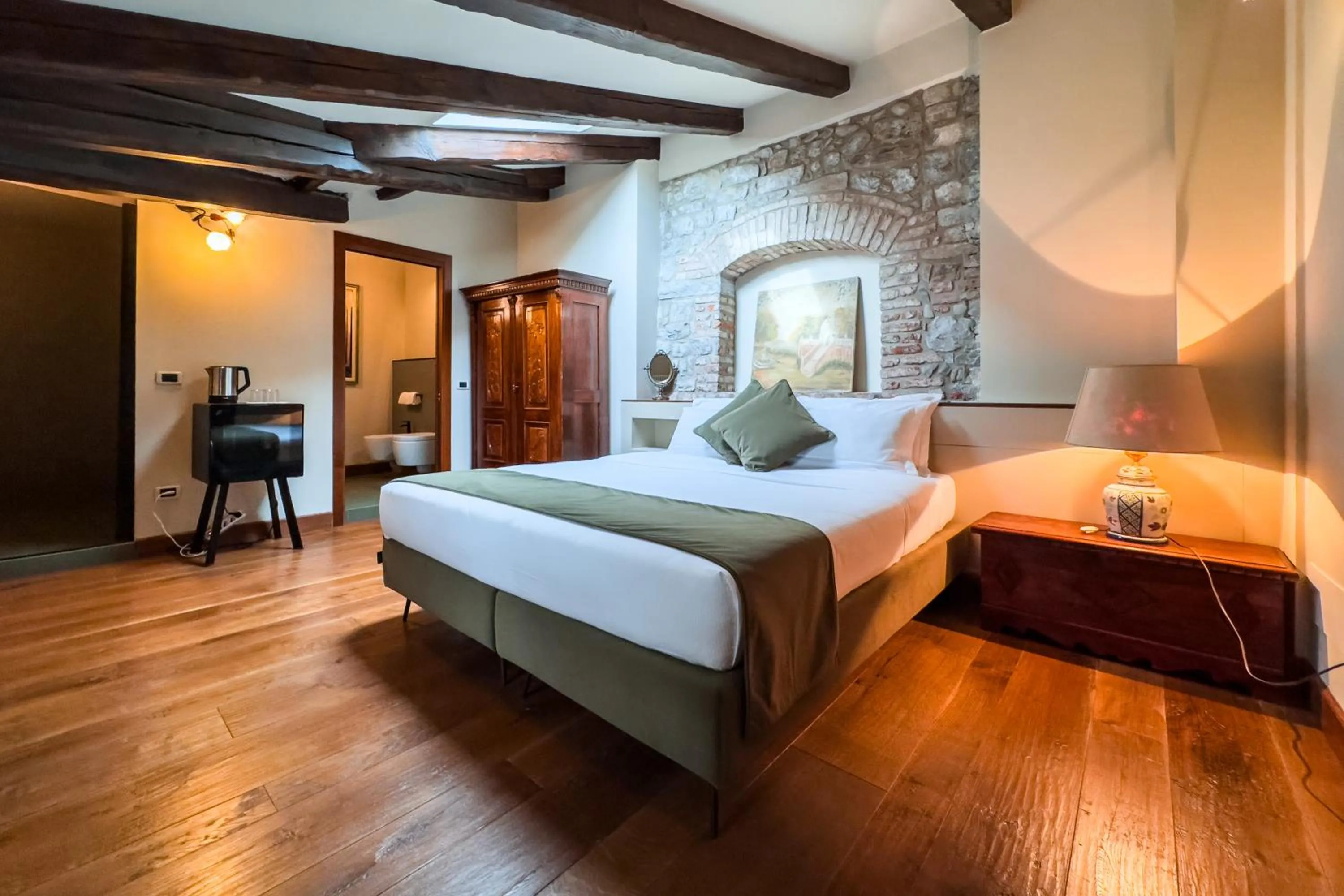 Bed in 1448 Antica Dimora Al Merlo Bianco