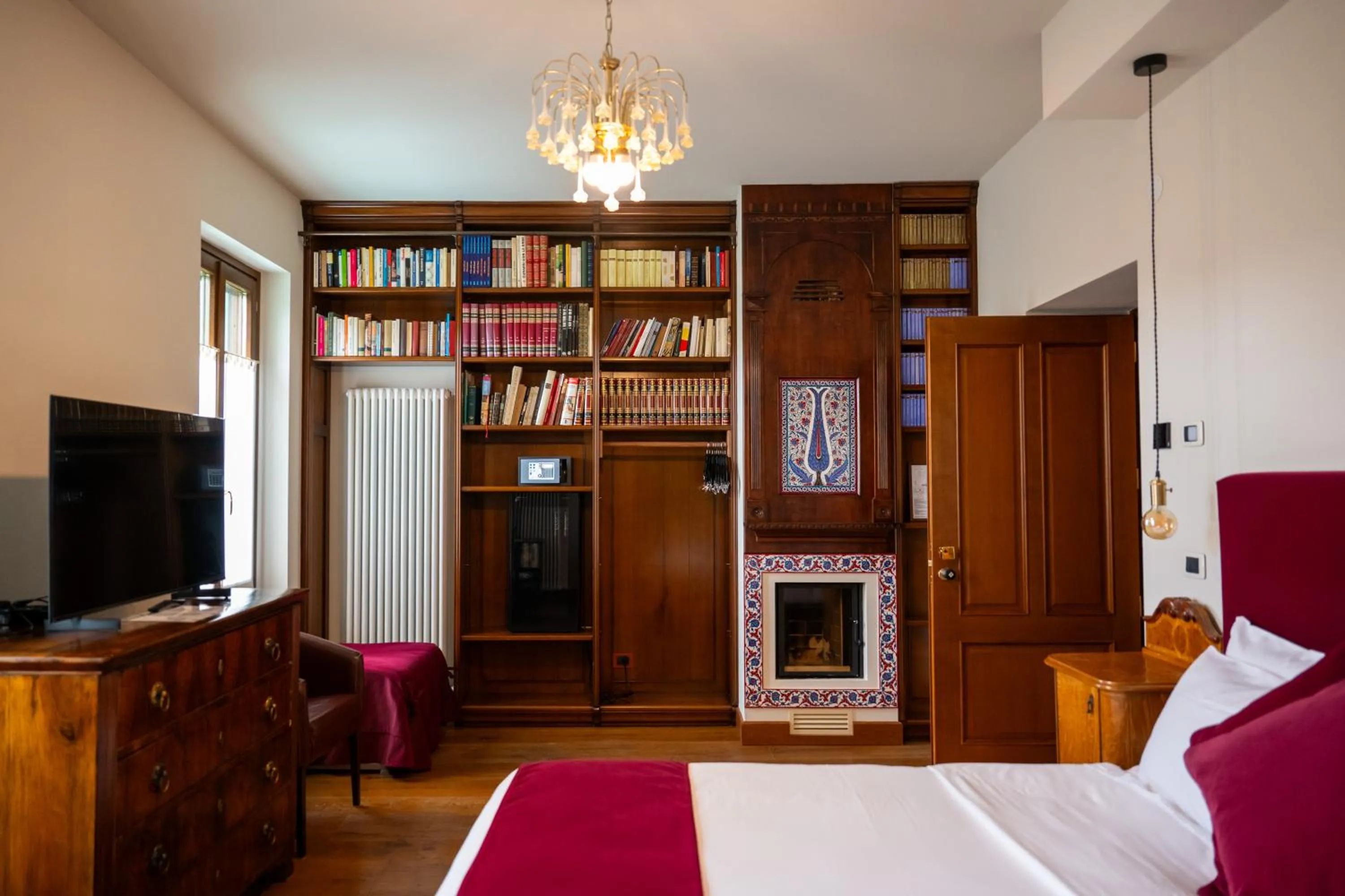 Library, Bed in 1448 Antica Dimora Al Merlo Bianco
