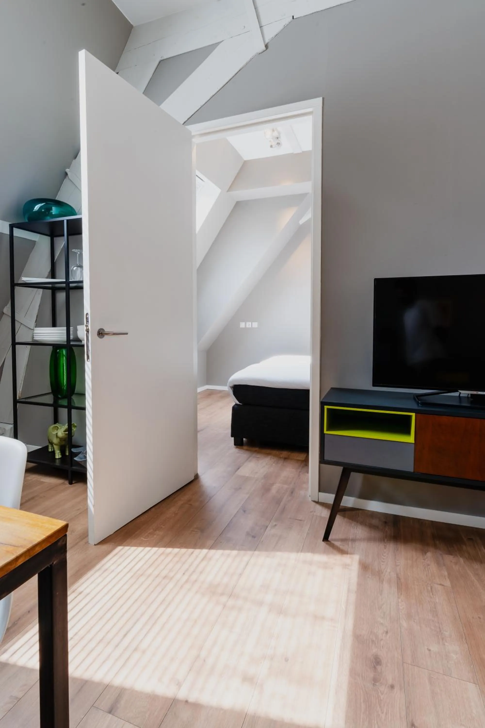 Bed in Apartments De Hallen