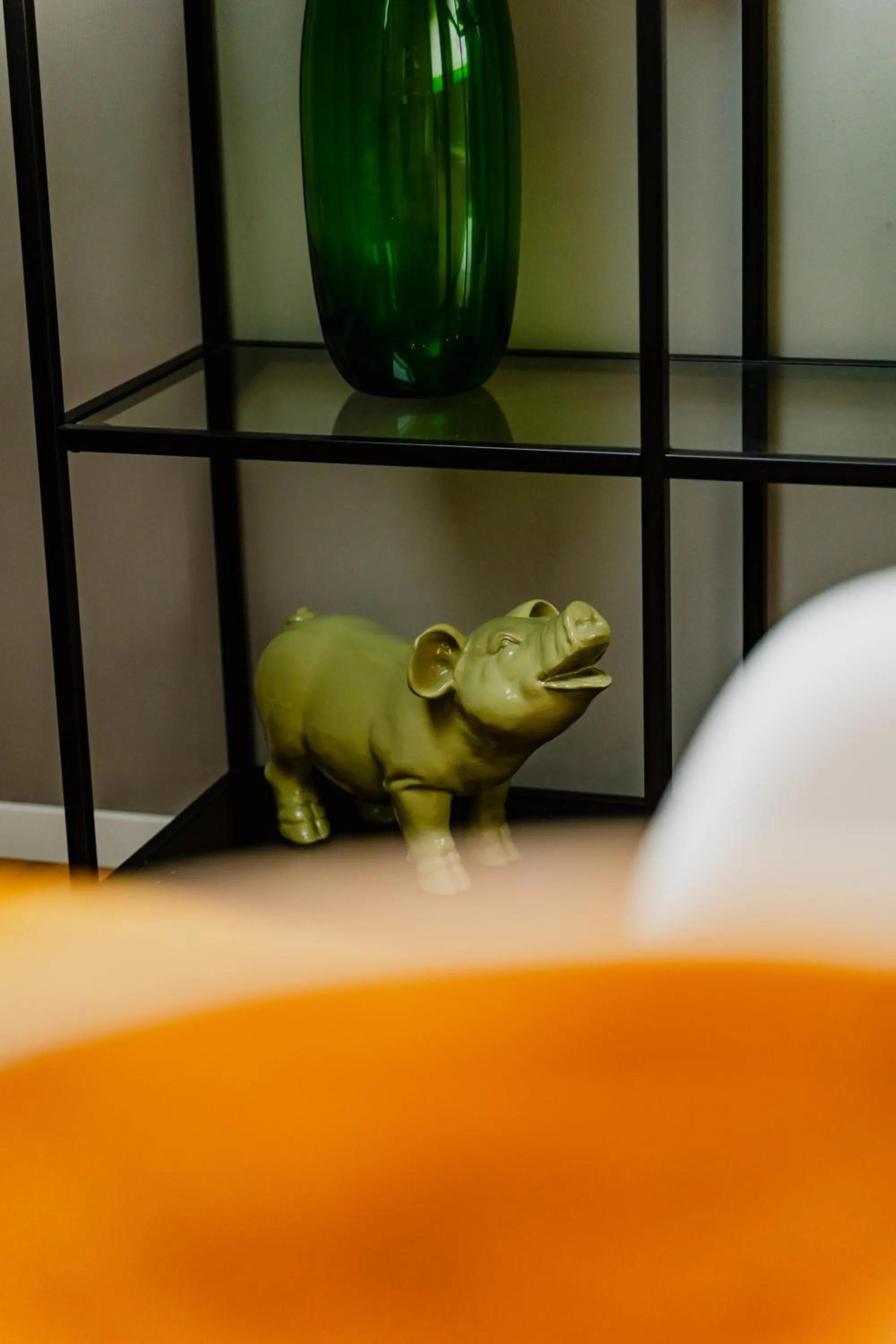 Decorative detail in Apartments De Hallen