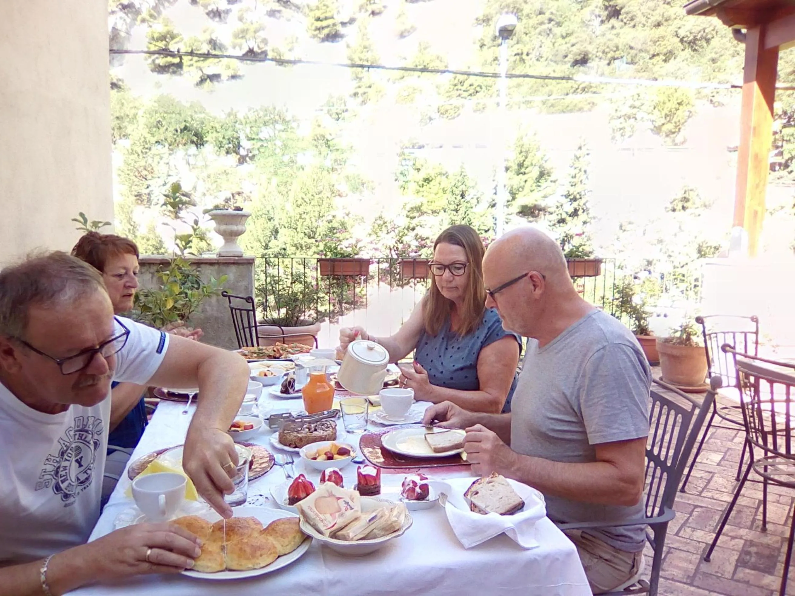 Breakfast in Bed and breakfast La Sentinella