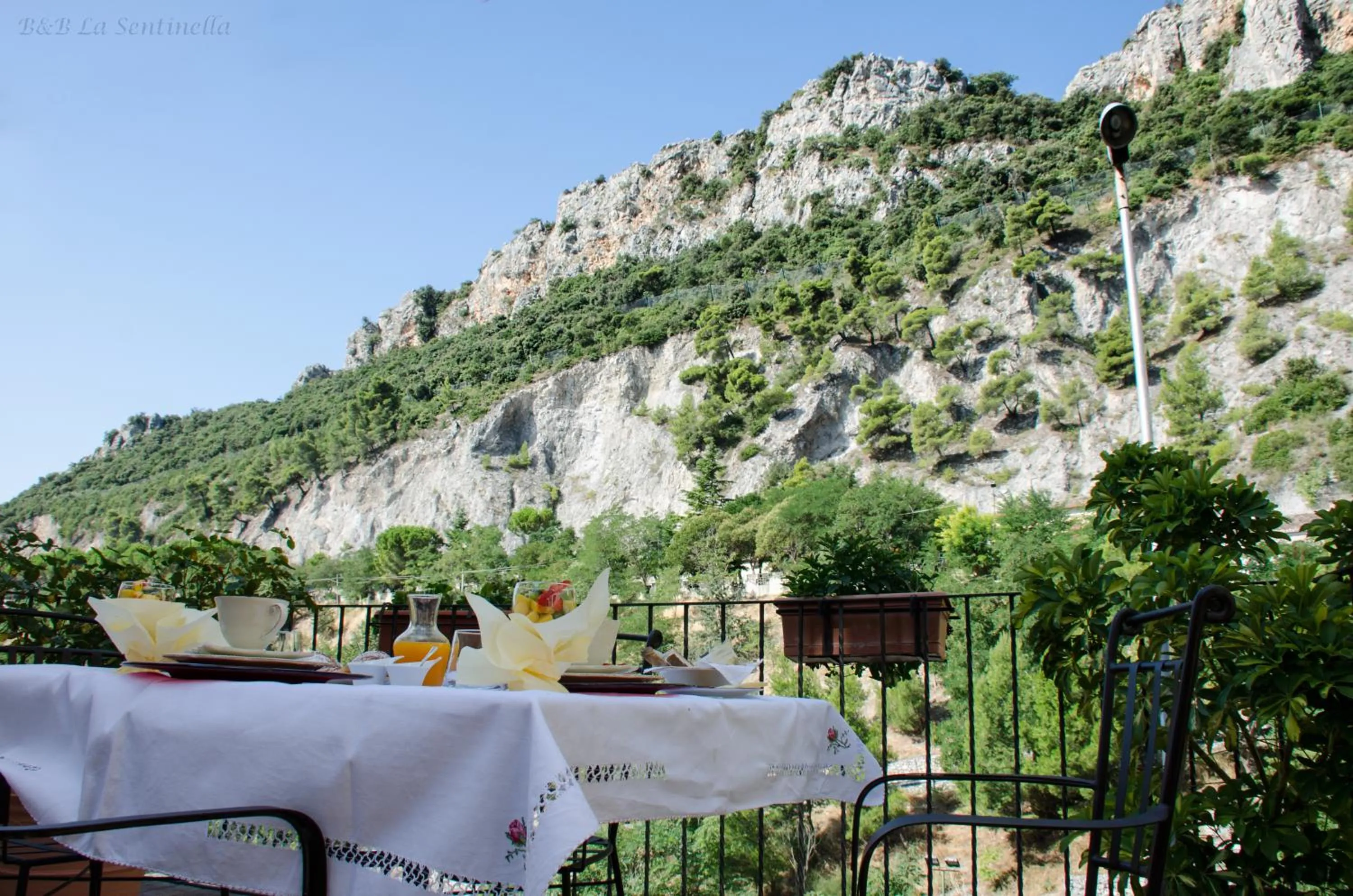 Mountain view in Bed and breakfast La Sentinella