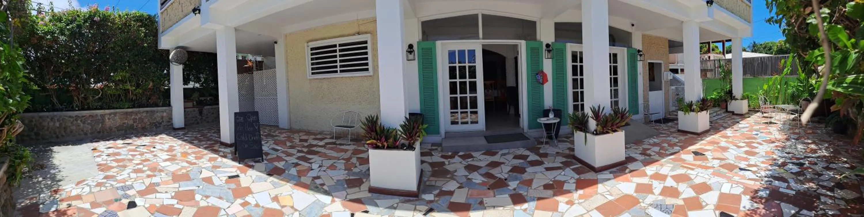 Garden in Rainbow Inn