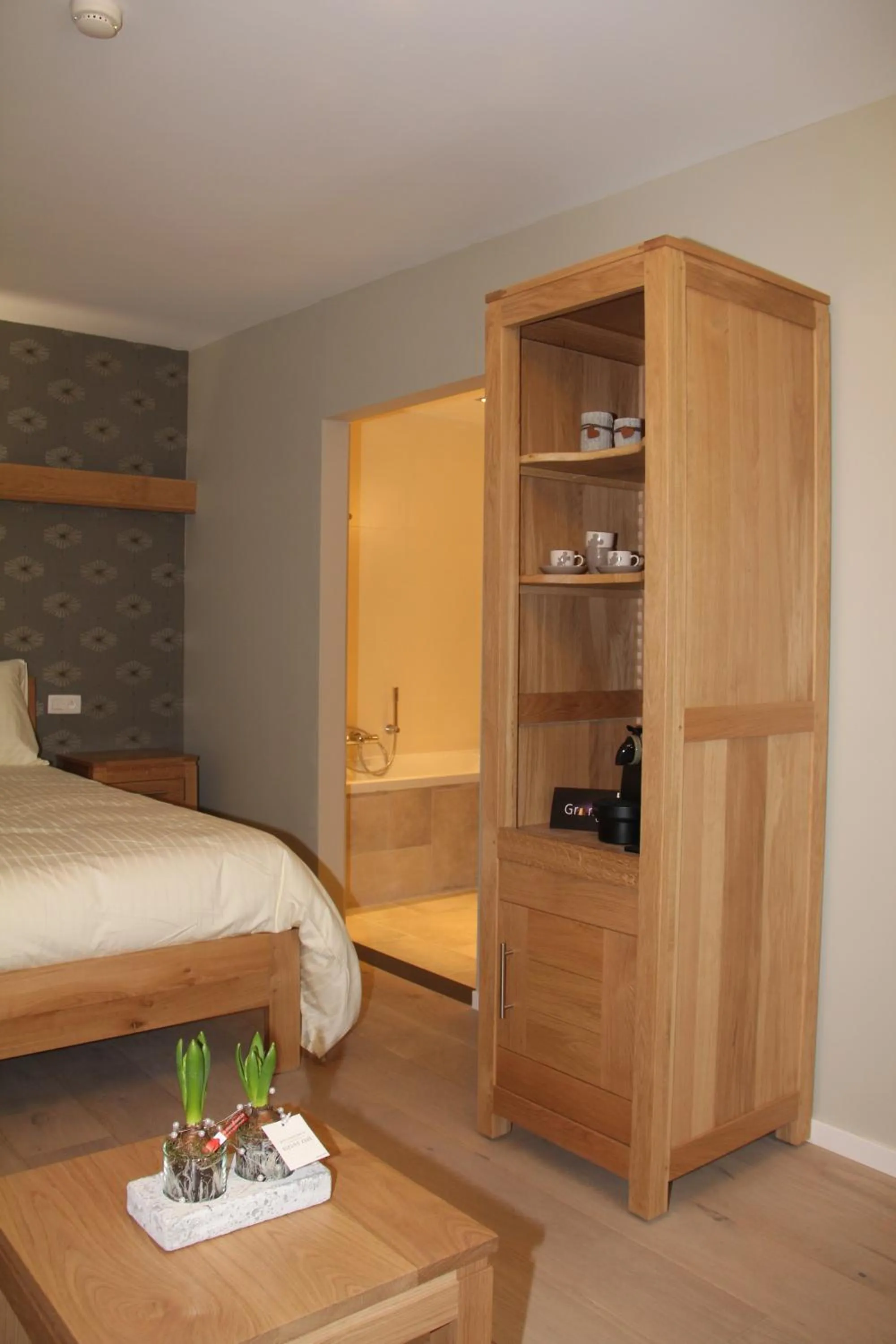 Photo of the whole room, Bed in B&B Het KoeKoeKsnest Schelle