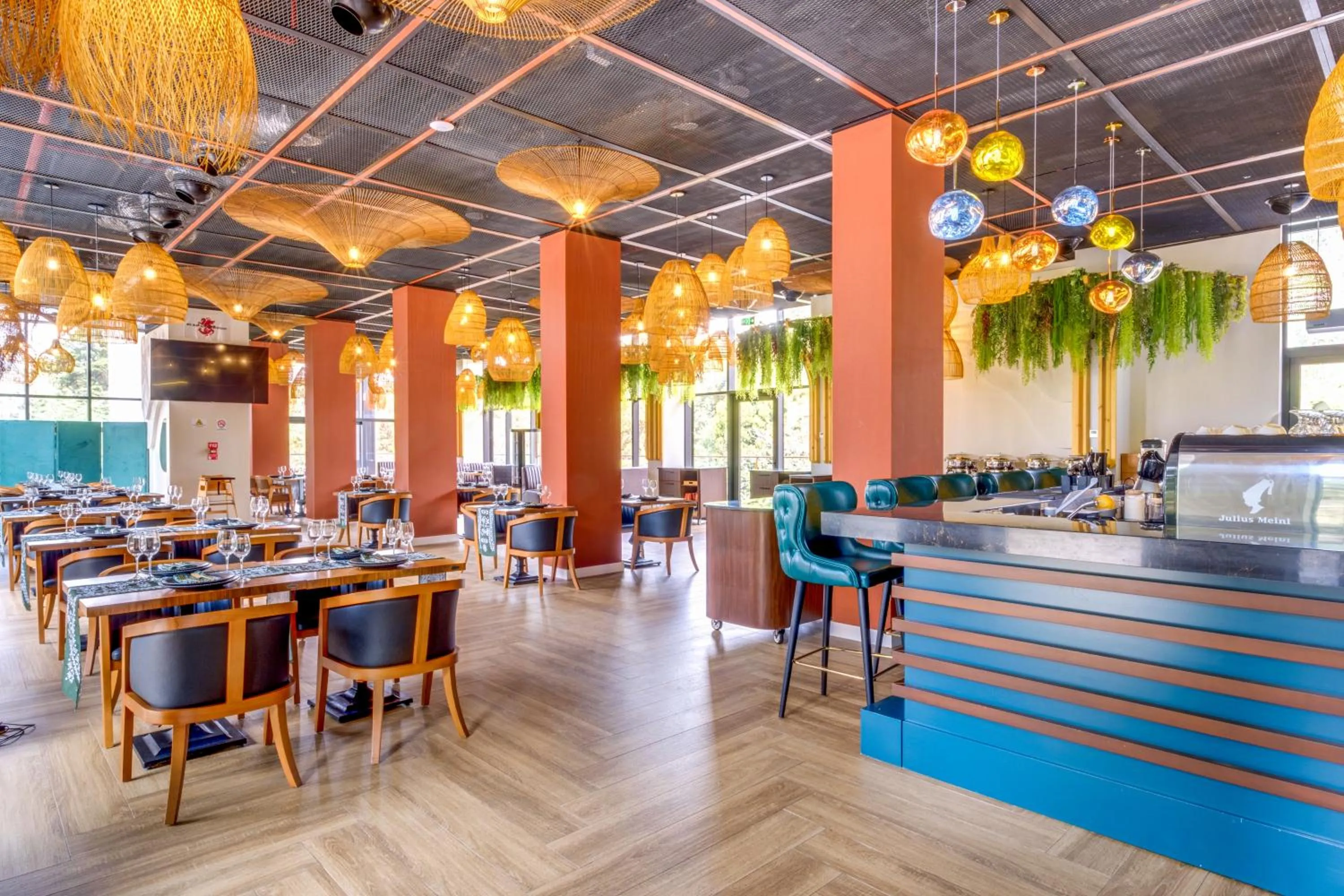 Restaurant/places to eat in GREENWOOD