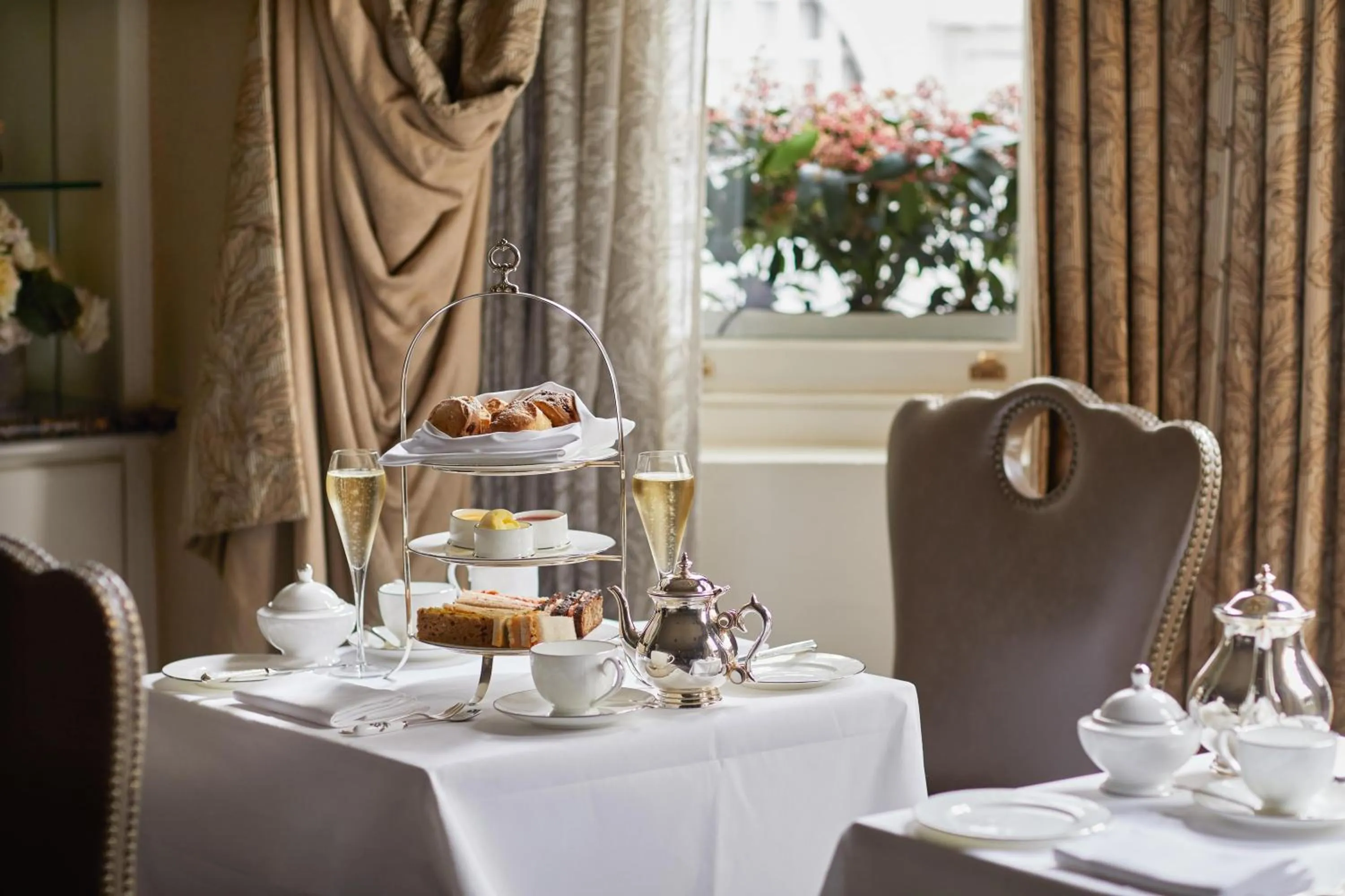 Food and drinks in Egerton House