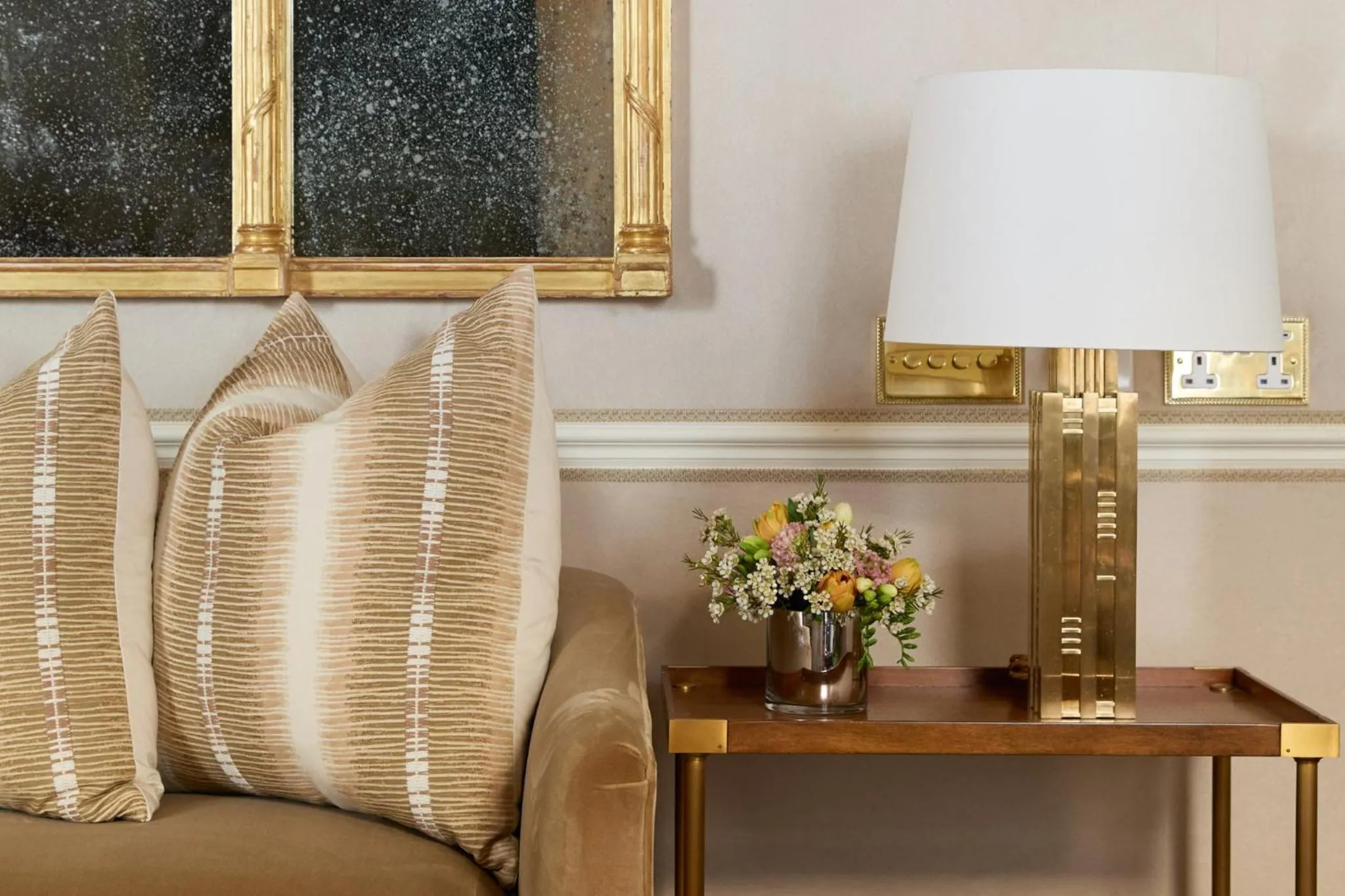 Photo of the whole room in Egerton House