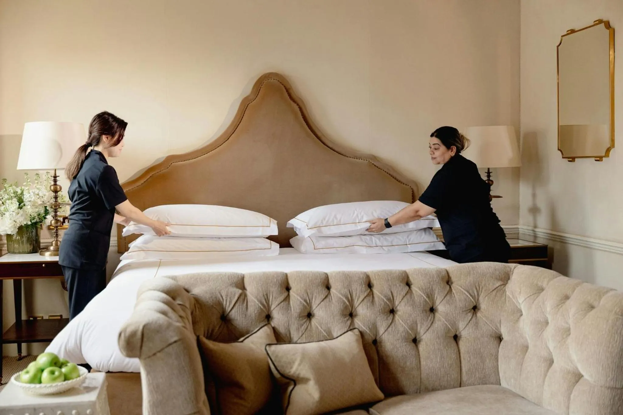 Bedroom, Bed in Egerton House