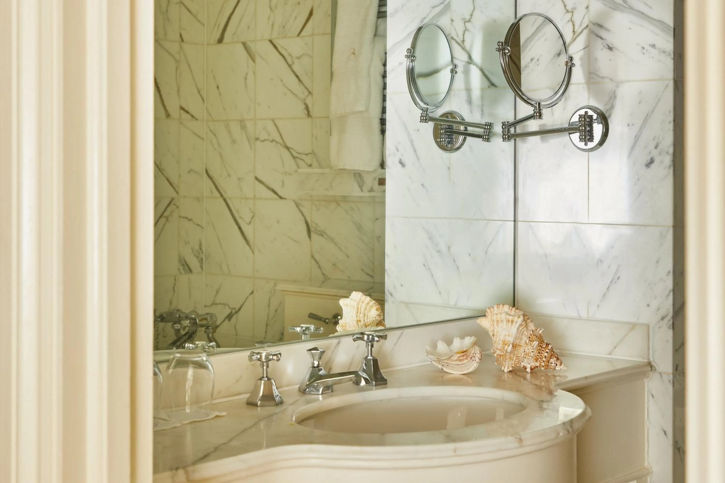 Bathroom in Egerton House