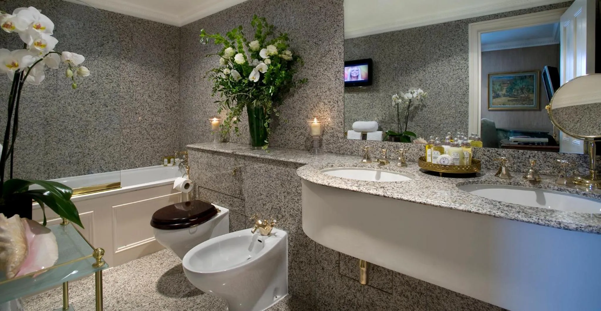 Photo of the whole room in Egerton House