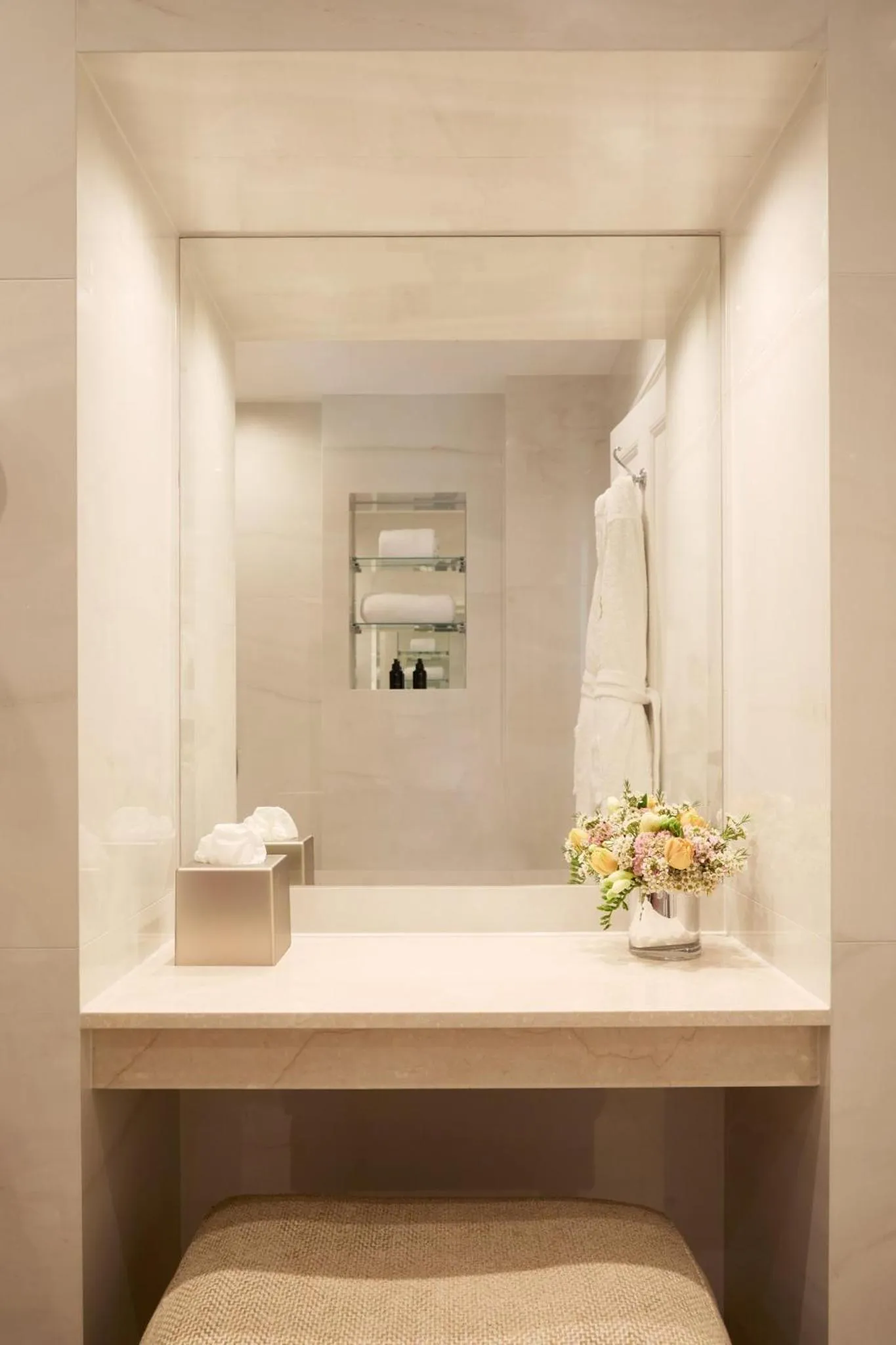 Photo of the whole room in Egerton House