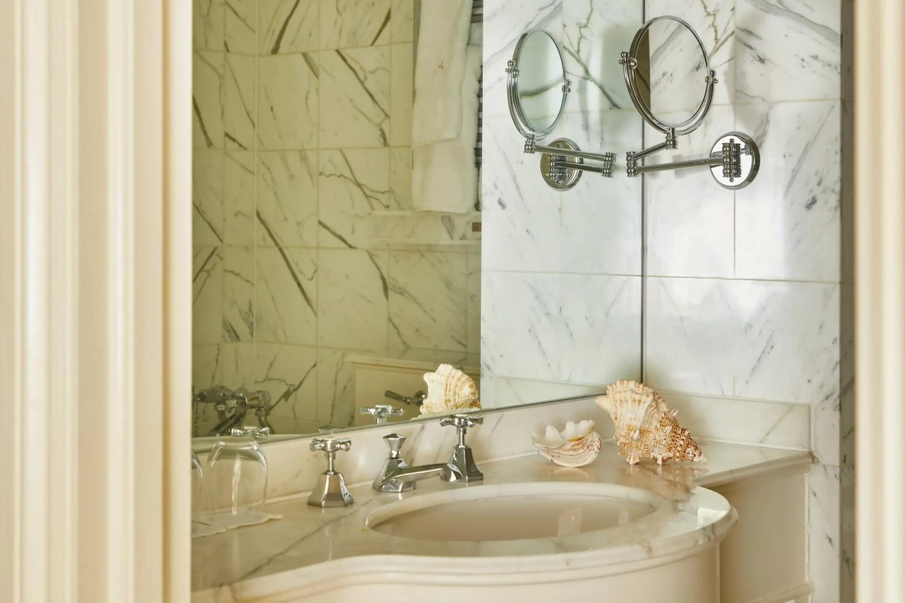Bathroom in Egerton House Bathroom in Egerton House
