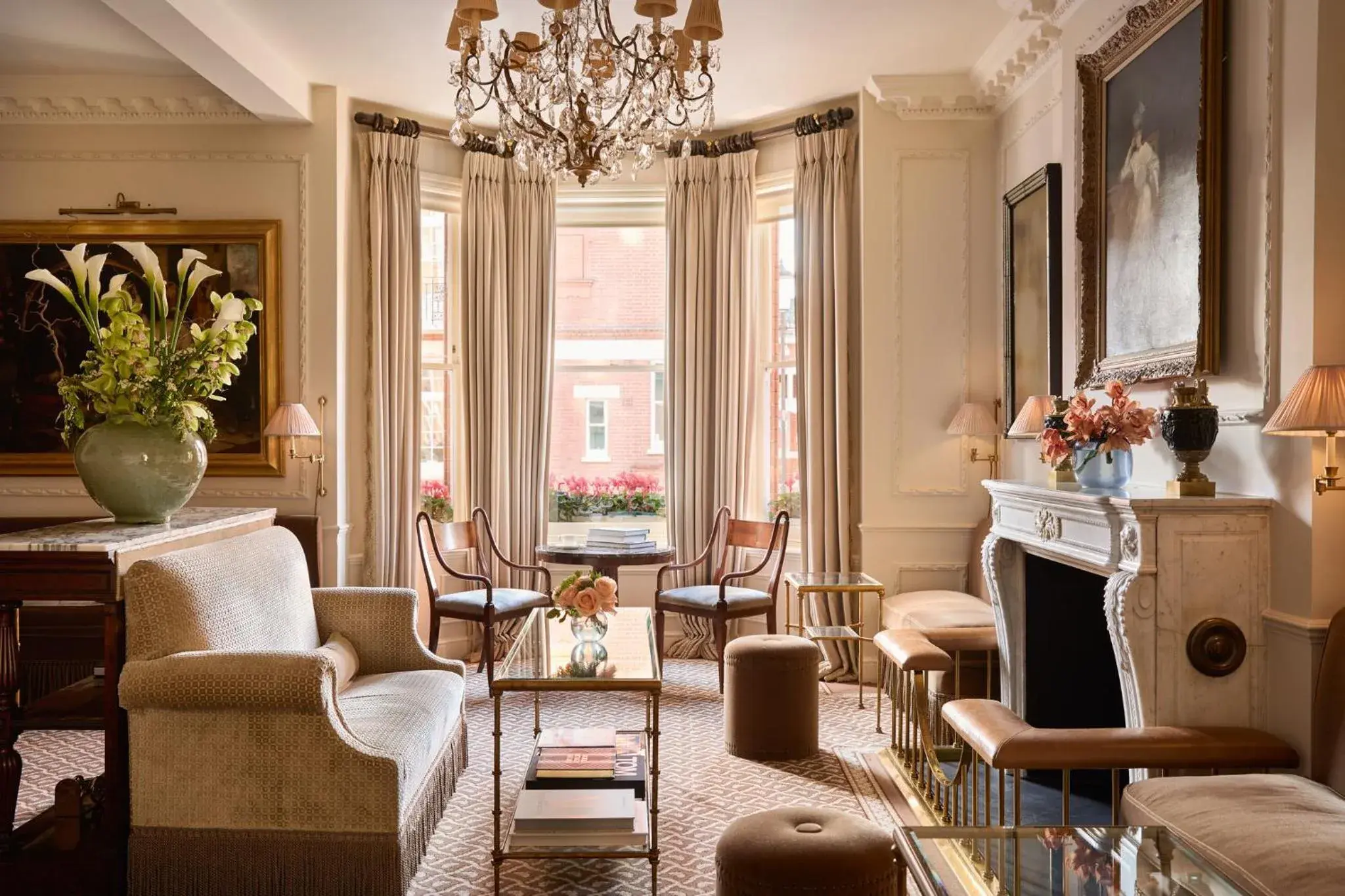 Lounge or bar in Egerton House Lounge or bar in Egerton House