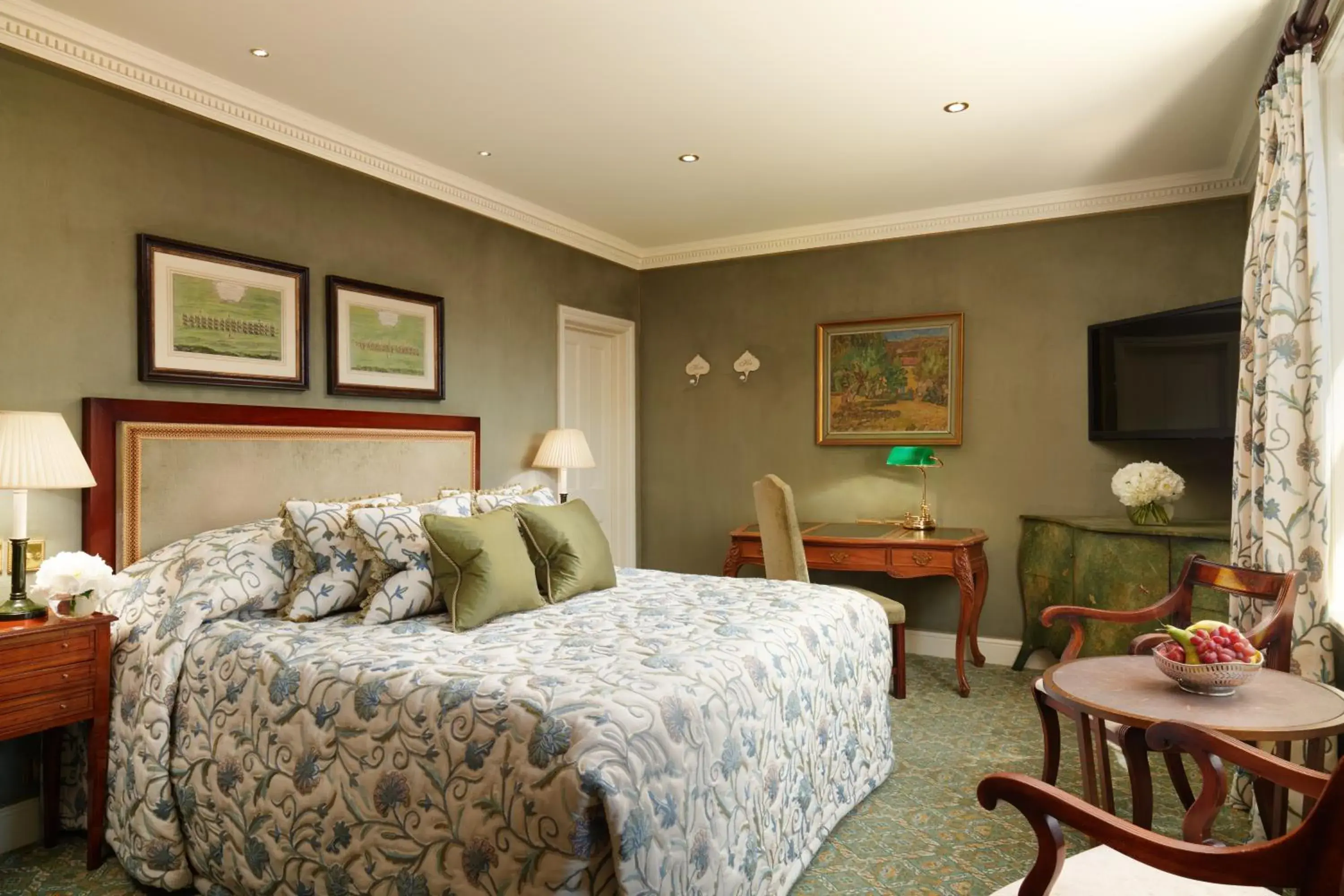 Bedroom, Bed in Egerton House Bedroom, Bed in Egerton House