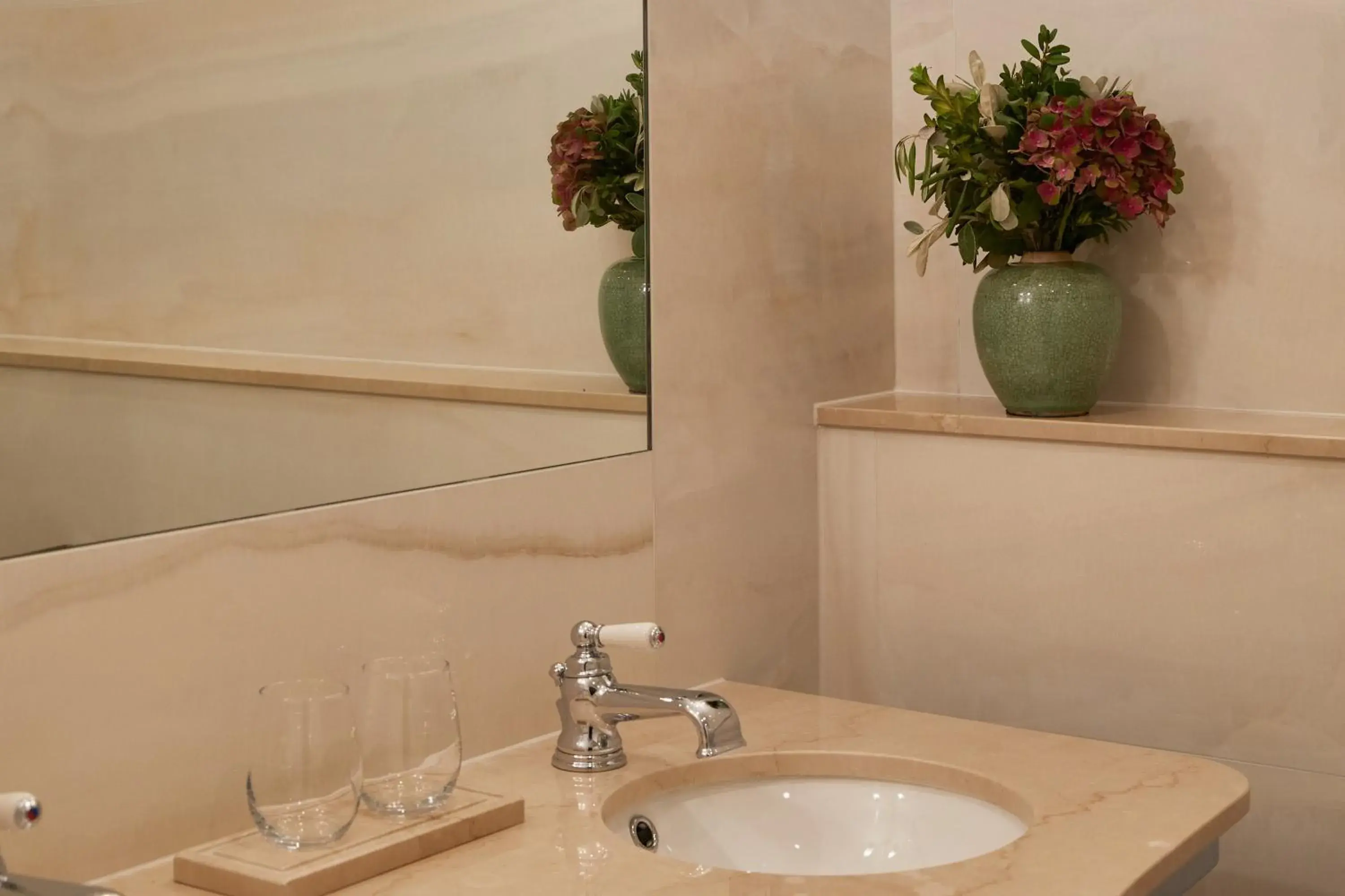 Bathroom in Egerton House Bathroom in Egerton House