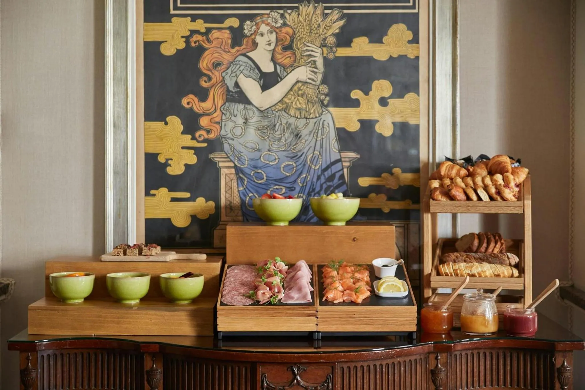 Breakfast in Egerton House