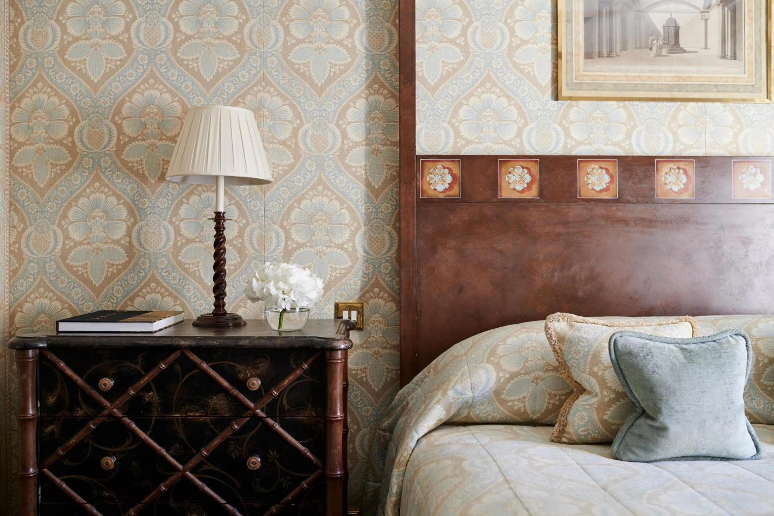 Bedroom, Bed in Egerton House