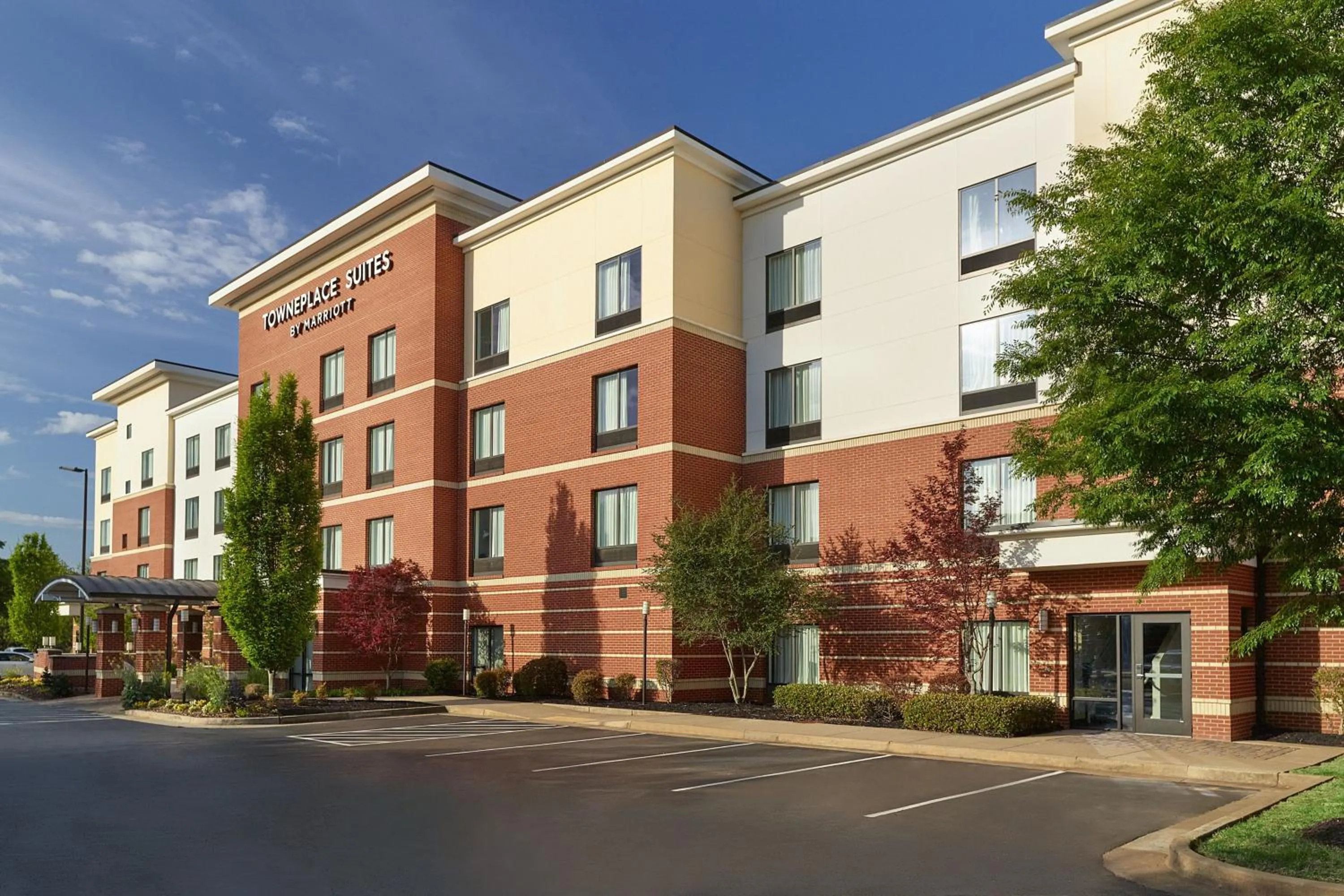 Property building in TownePlace Suites by Marriott Newnan