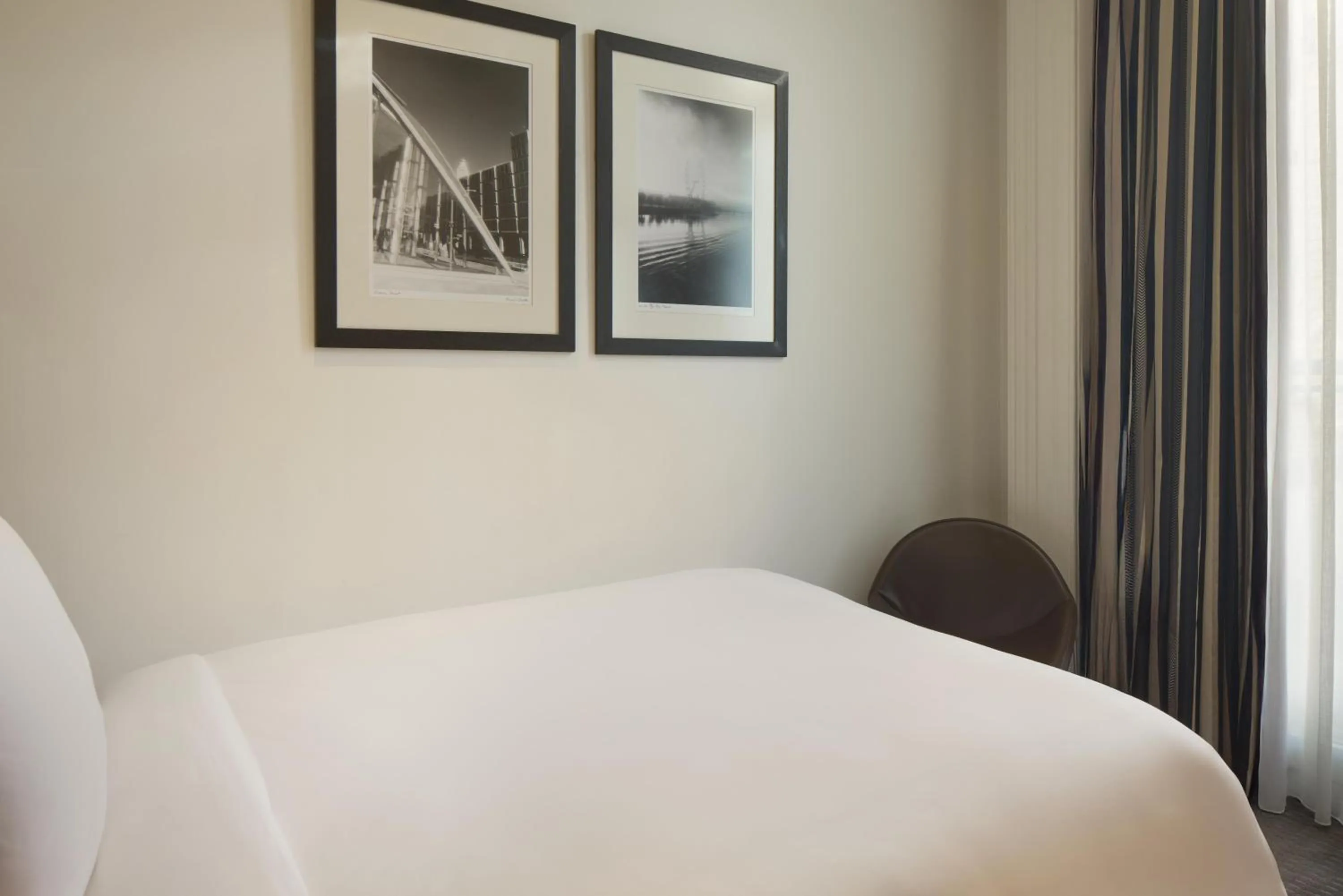 Bedroom, Bed in Radisson Blu Hotel, London South Kensington