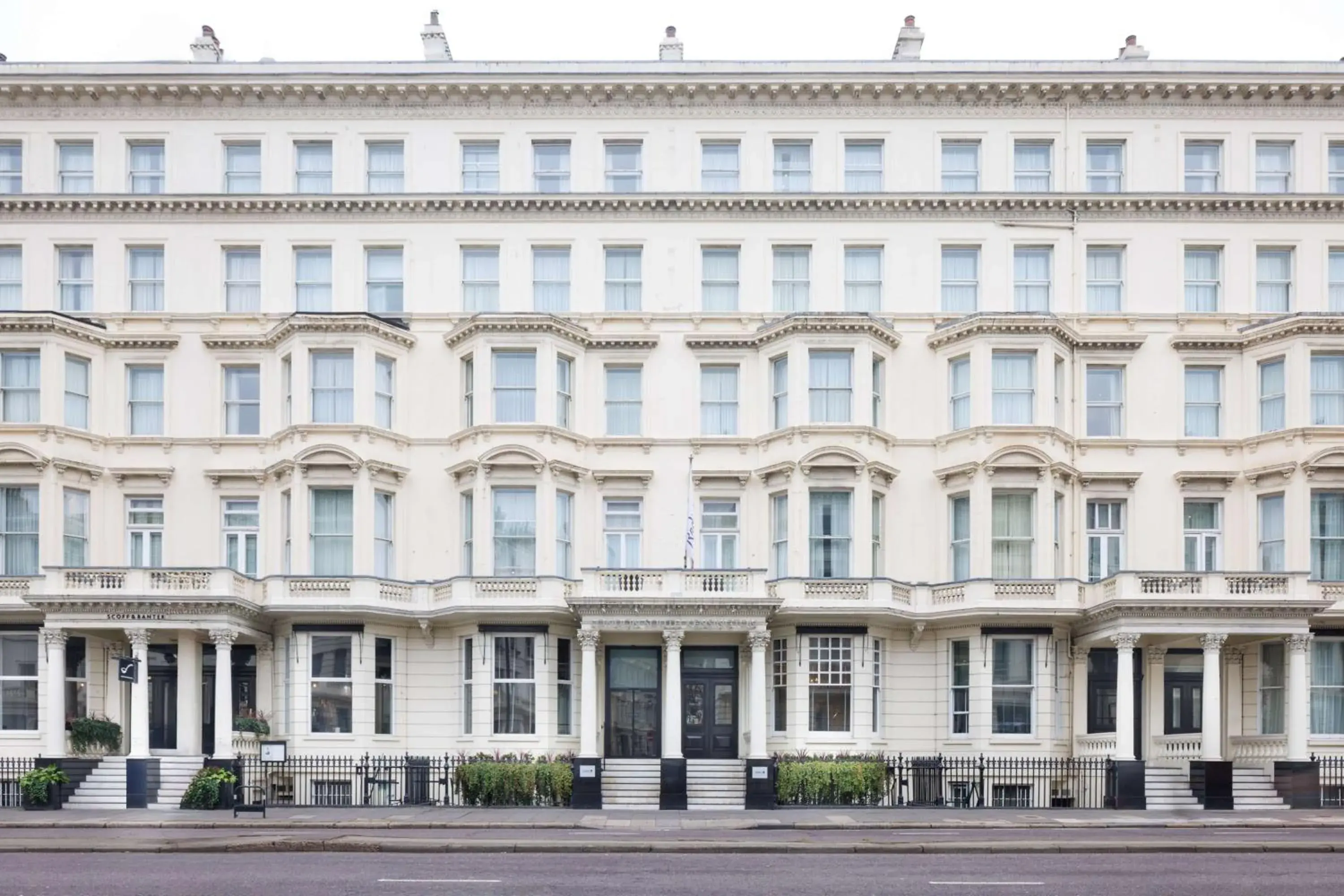 Property building in Radisson Blu Hotel, London South Kensington Property building in Radisson Blu Hotel, London South Kensington