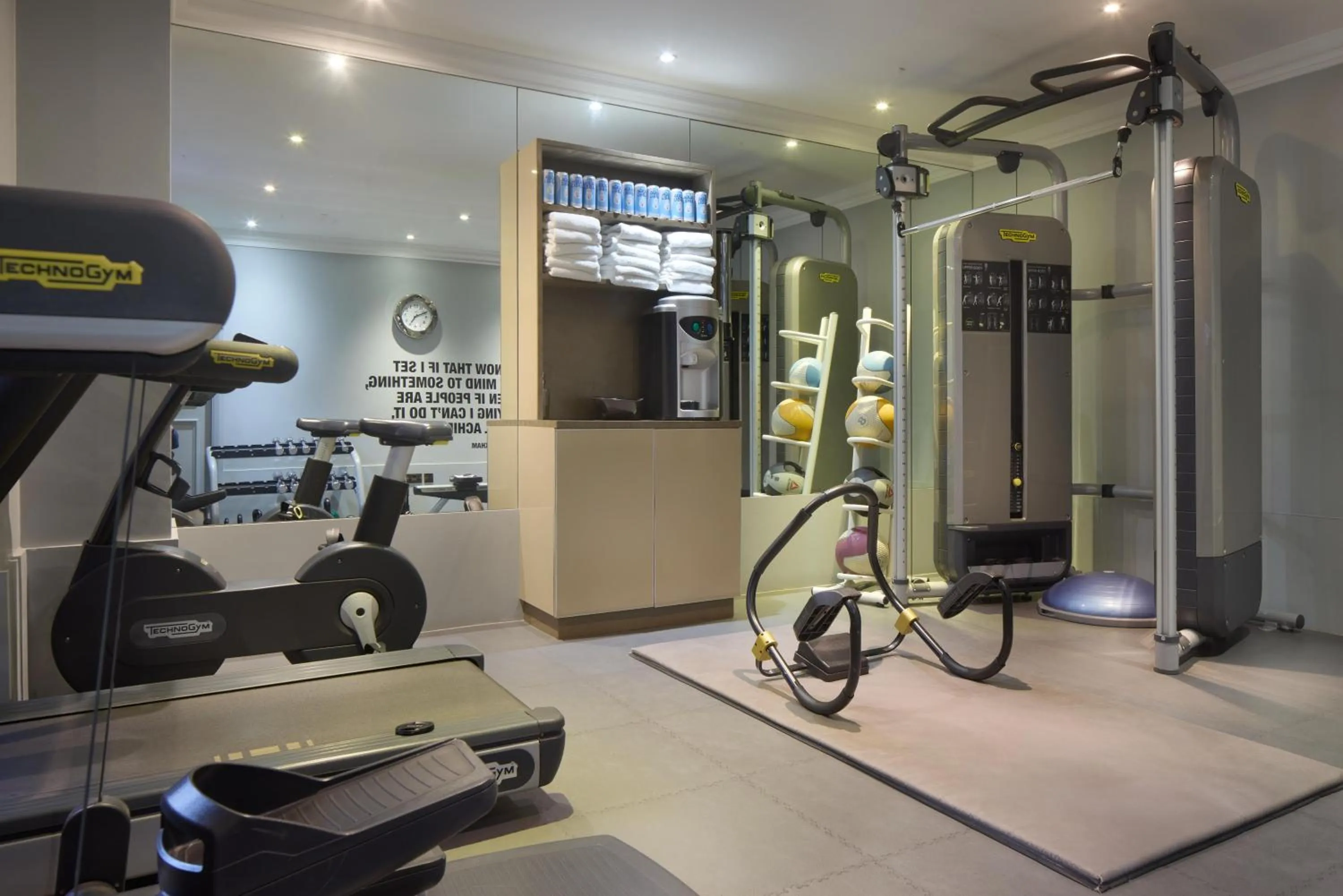 Fitness centre/facilities in Radisson Blu Hotel, London South Kensington