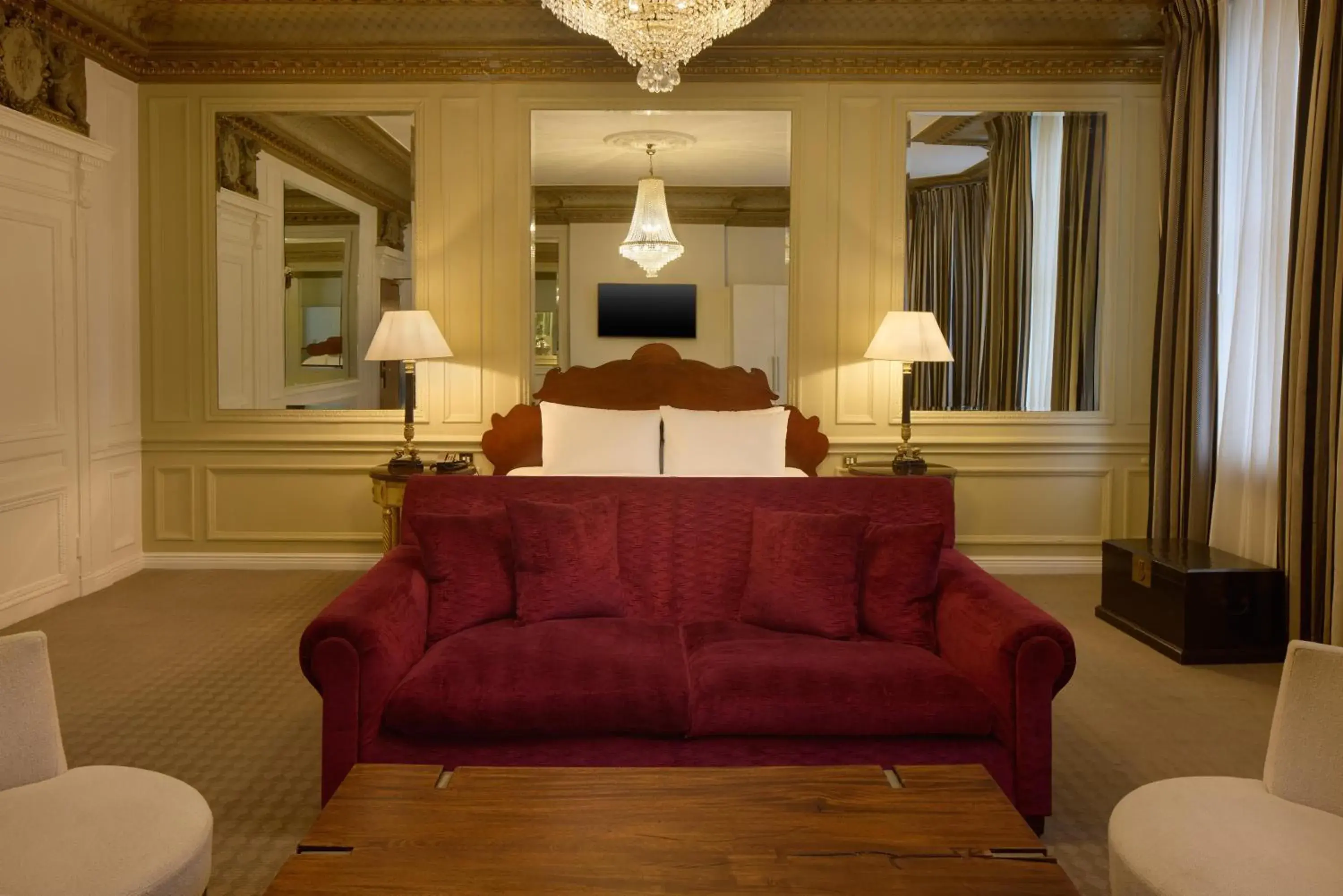 Photo of the whole room in Radisson Blu Hotel, London South Kensington Photo of the whole room in Radisson Blu Hotel, London South Kensington