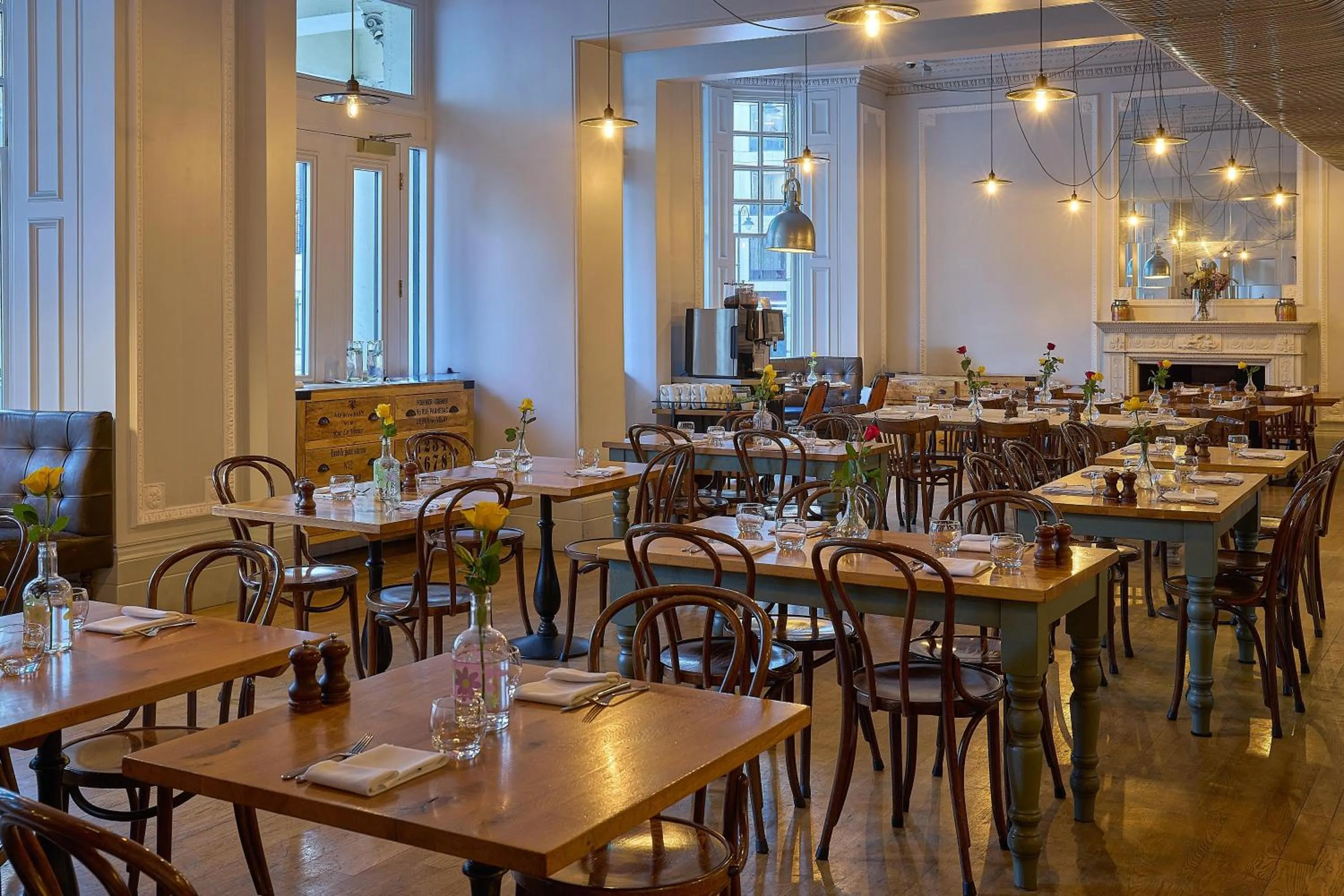 Restaurant/places to eat in Radisson Blu Hotel, London South Kensington