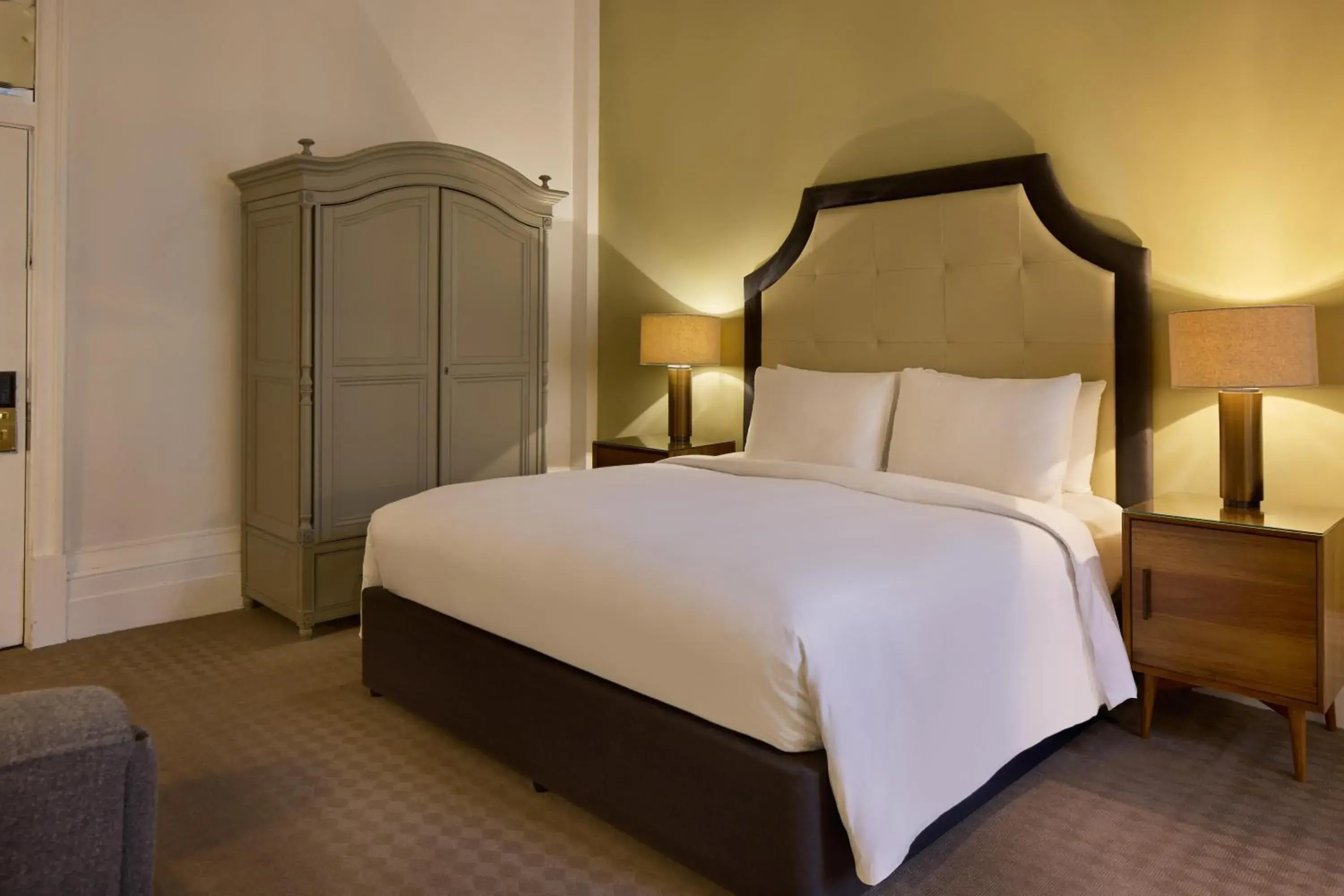 Bedroom, Bed in Radisson Blu Hotel, London South Kensington Bedroom, Bed in Radisson Blu Hotel, London South Kensington