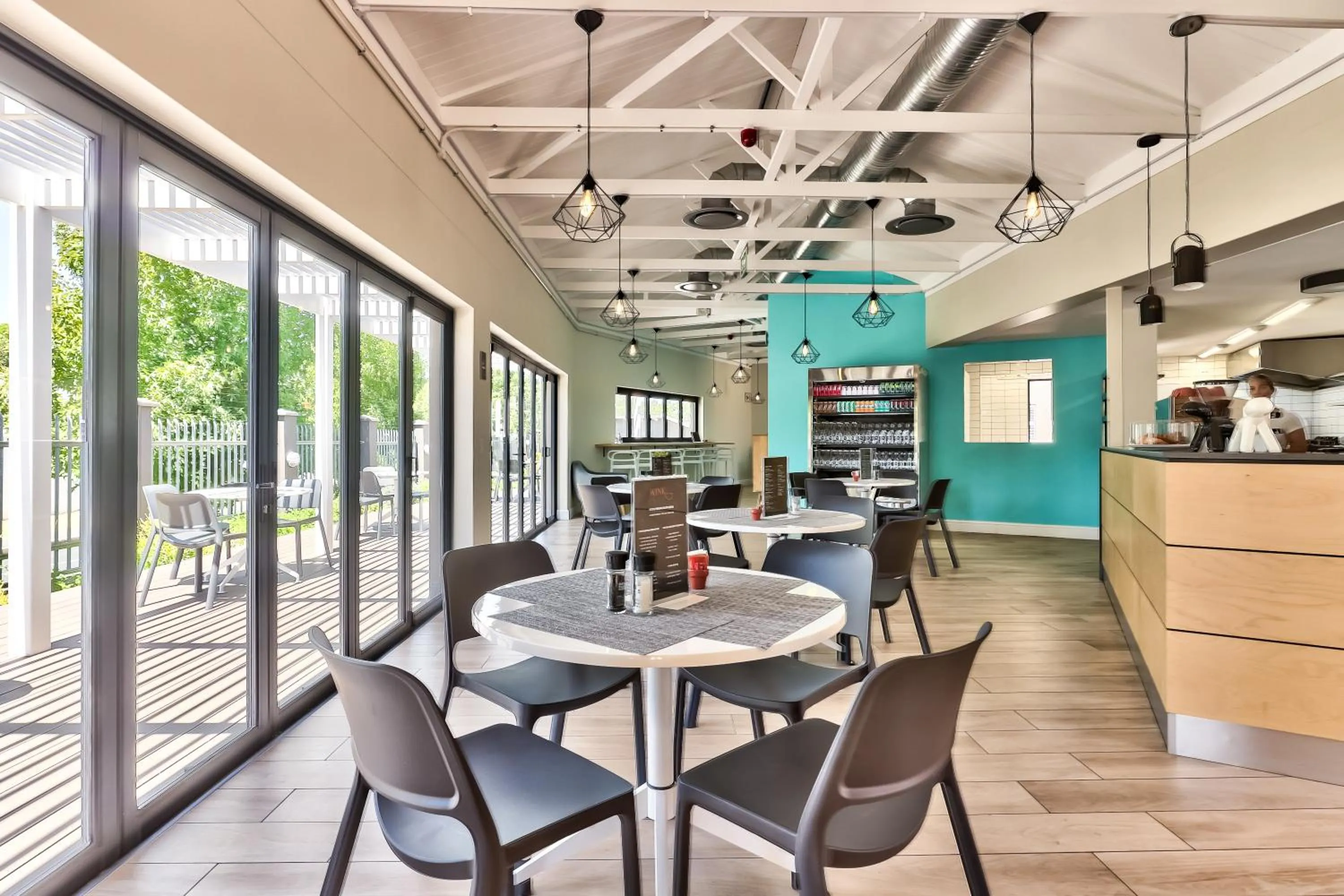 Restaurant/places to eat in WINK Aparthotel Quiver Tree