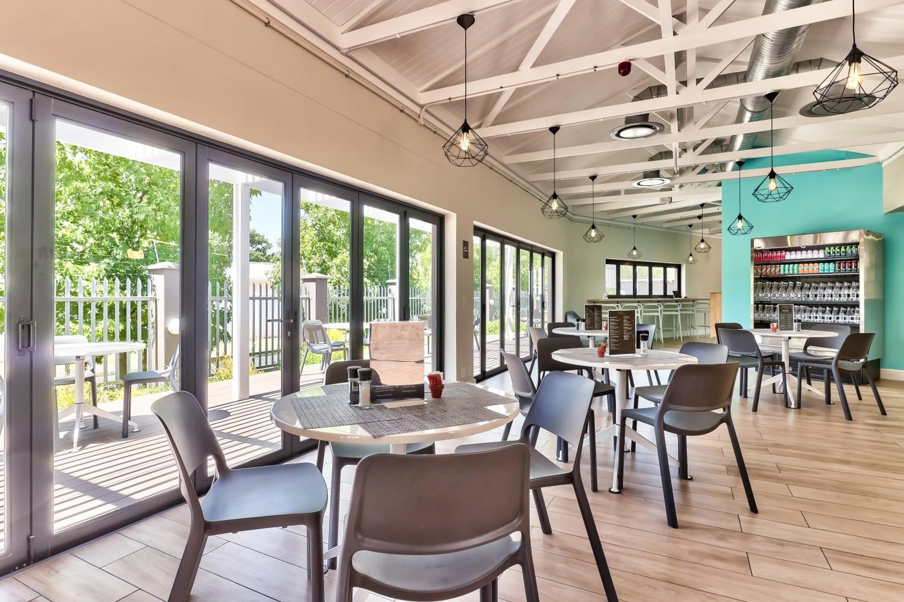 Restaurant/places to eat in WINK Aparthotel Quiver Tree