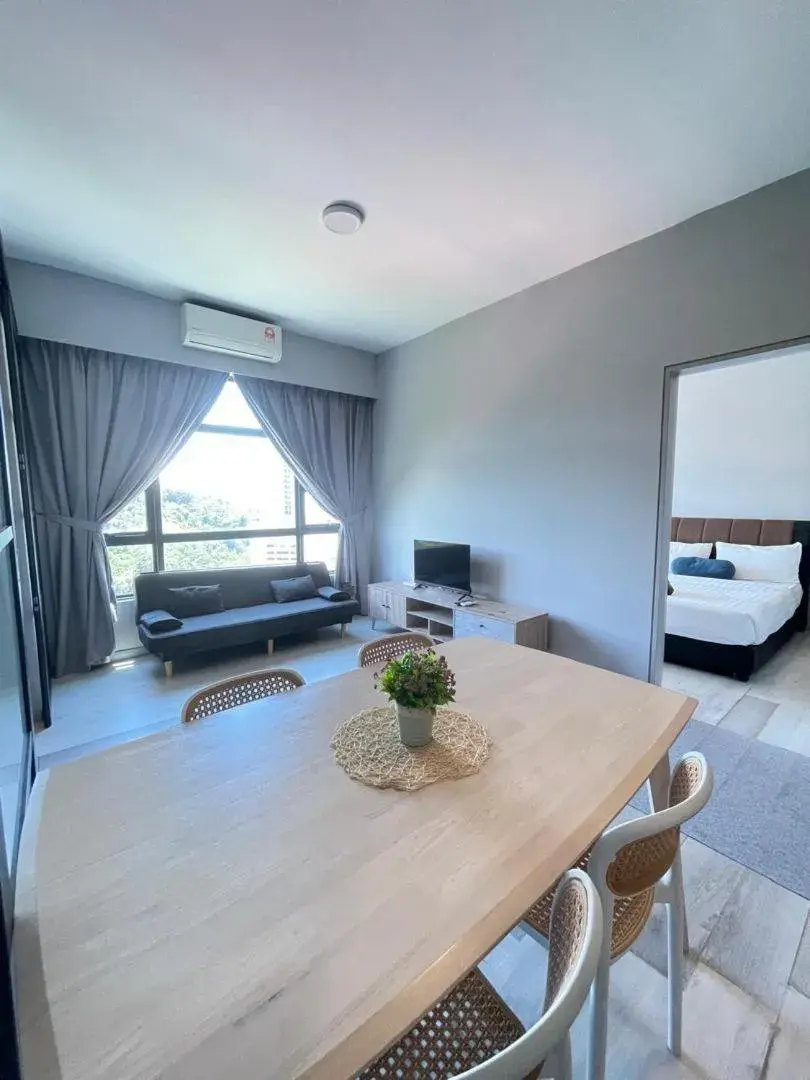Triple Room with City View in Jesselton Quay Kota Kinabalu City Centre by LW Suites Triple Room with City View in Jesselton Quay Kota Kinabalu City Centre by LW Suites