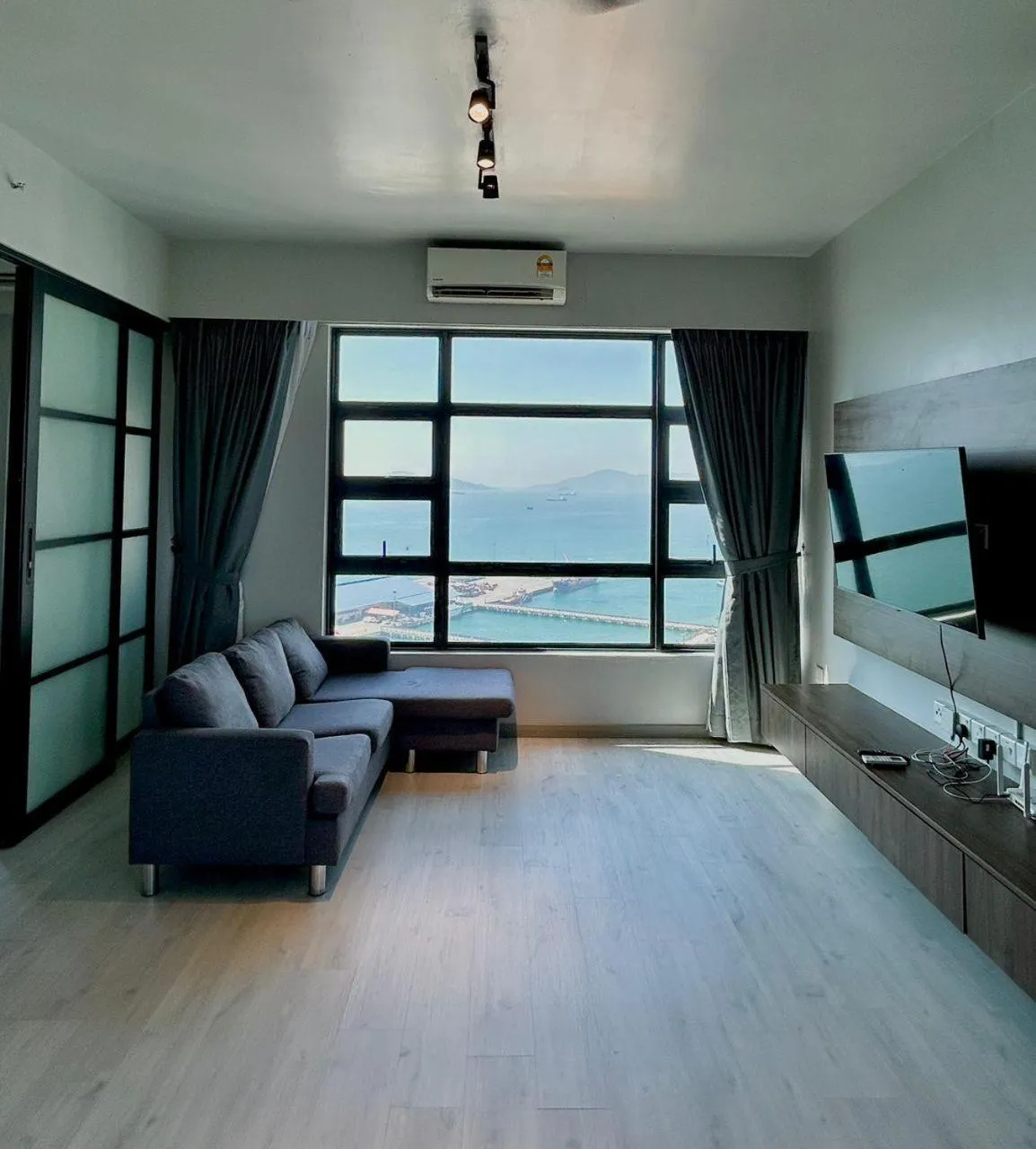 Jesselton Quay Kota Kinabalu City Centre by LW Suites