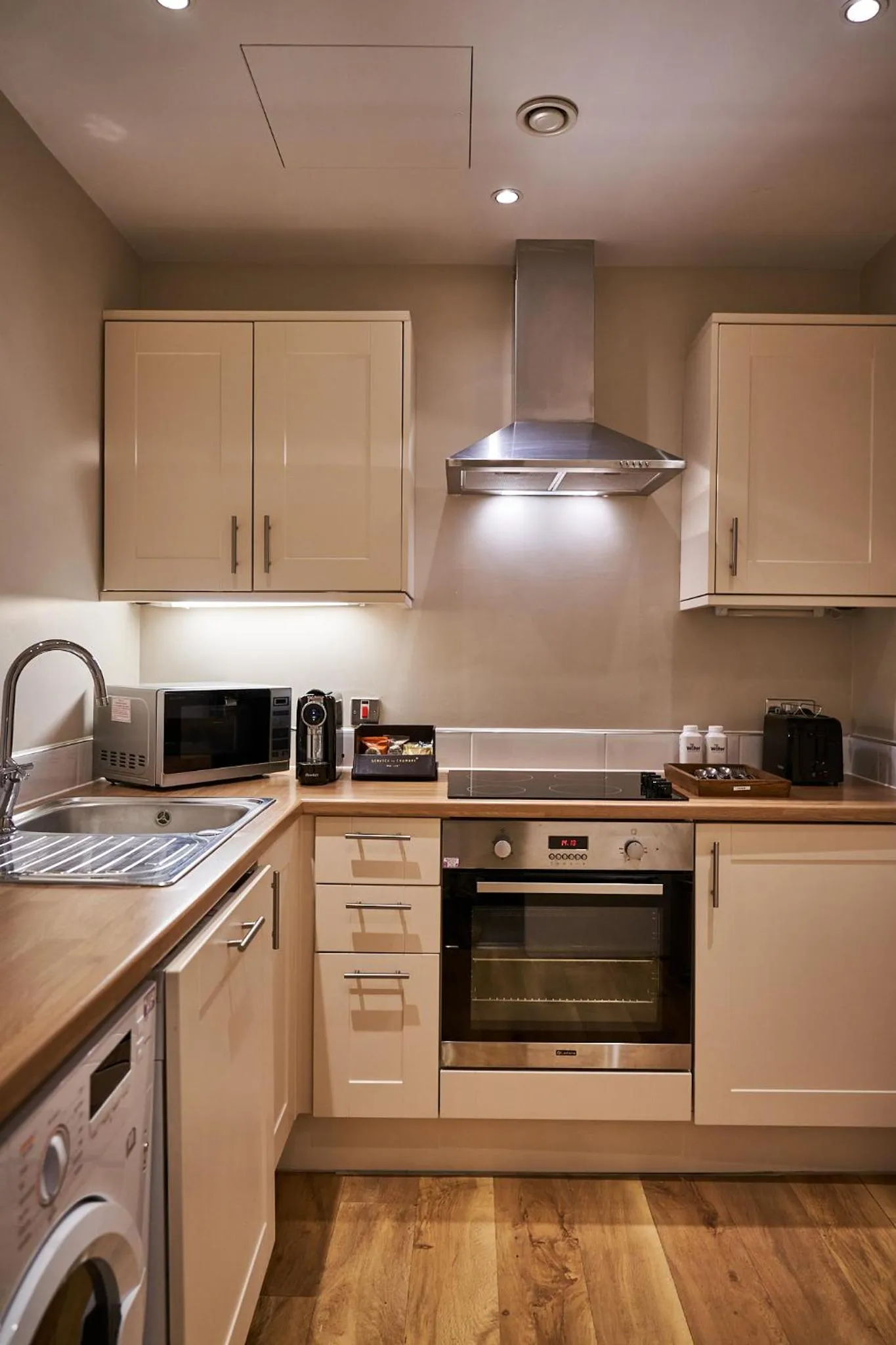 Coffee/tea facilities in The Capital Hotel, Apartments & Townhouse - Small Luxury Hotels of The World