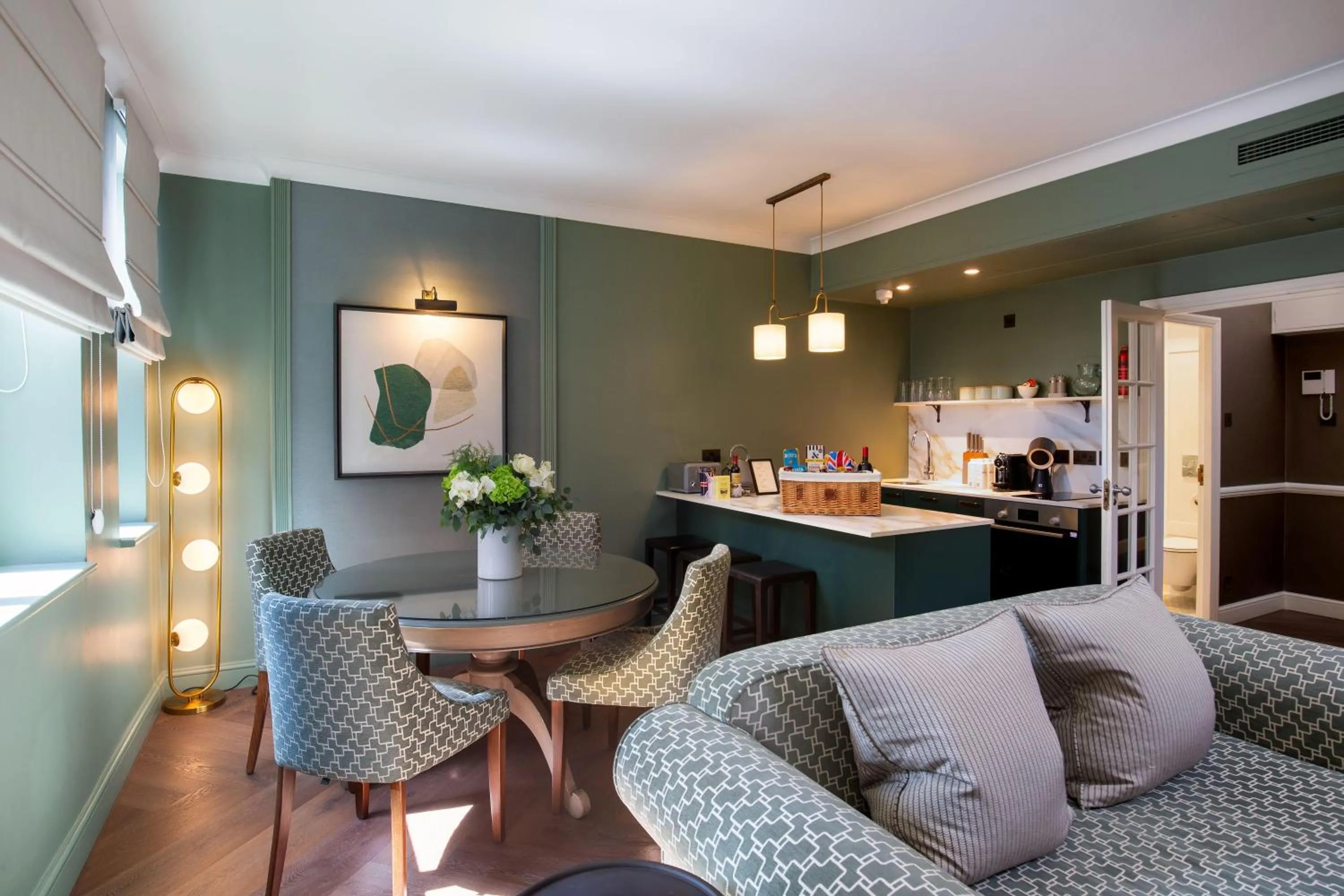 Kitchen or kitchenette in The Capital Hotel, Apartments & Townhouse - Small Luxury Hotels of The World