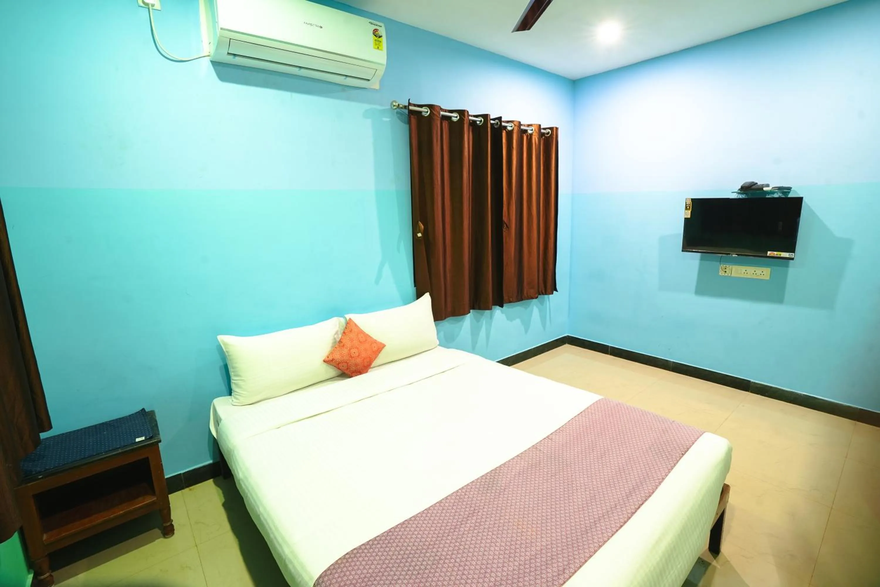 Bedroom, Bed in Auro Wellness Castle