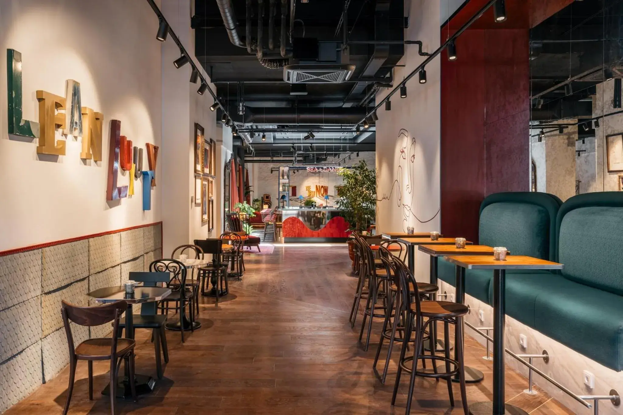 Lounge or bar in Ruby Bea Hotel Florence Lounge or bar in Ruby Bea Hotel Florence