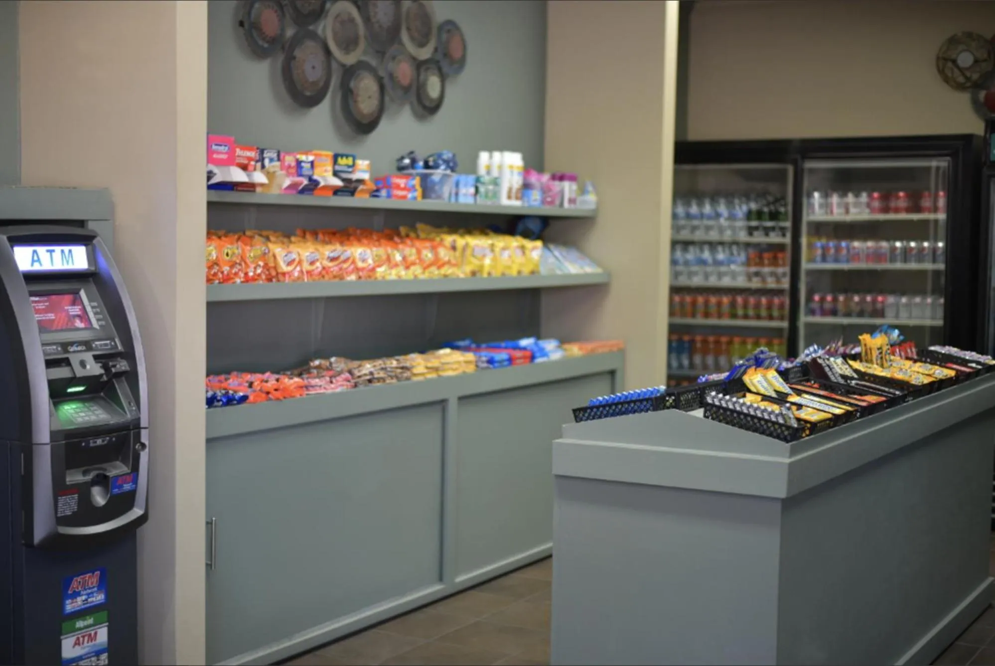 Restaurant/places to eat in Family Garden Inn & Suites