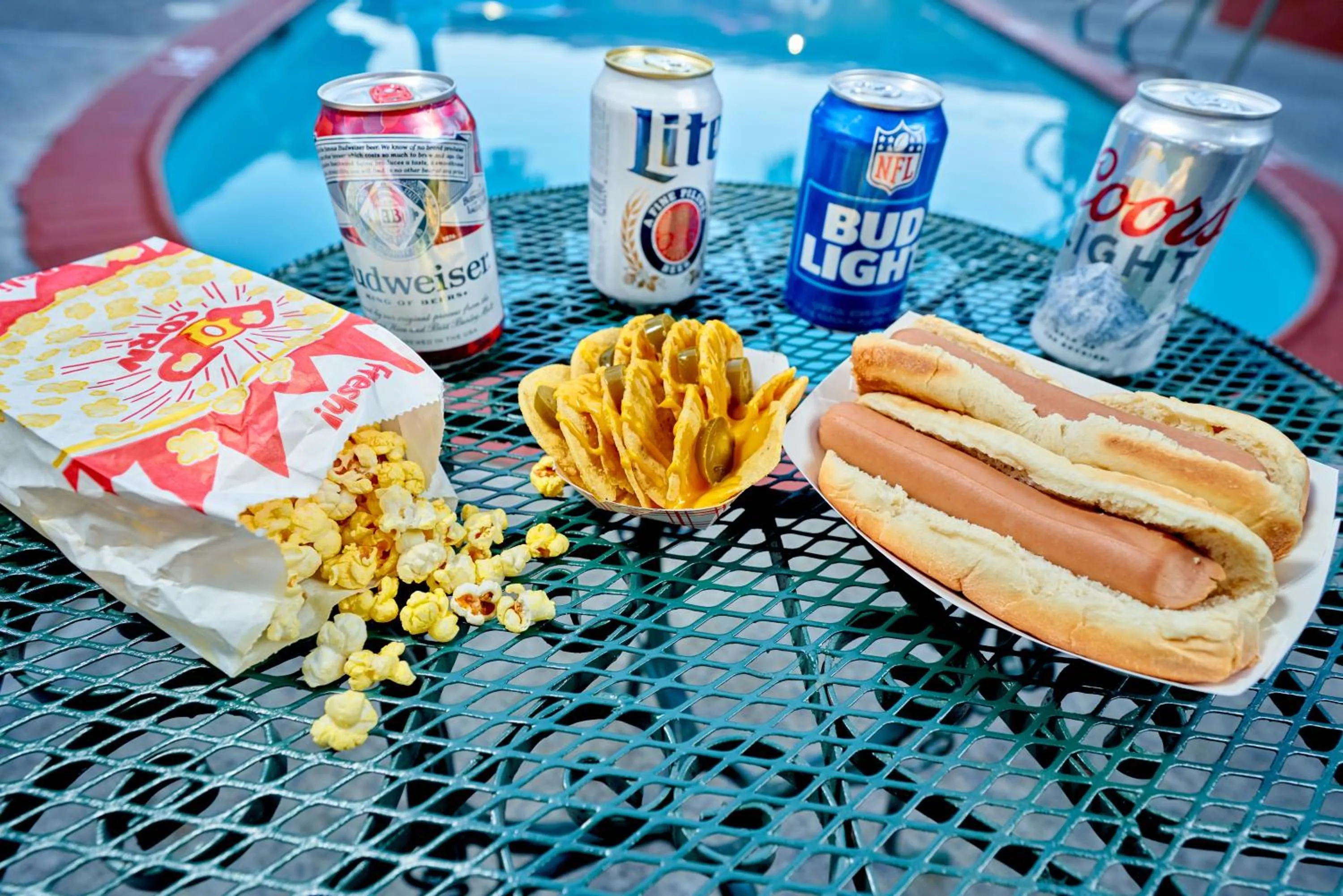 Lounge or bar in Family Garden Inn & Suites