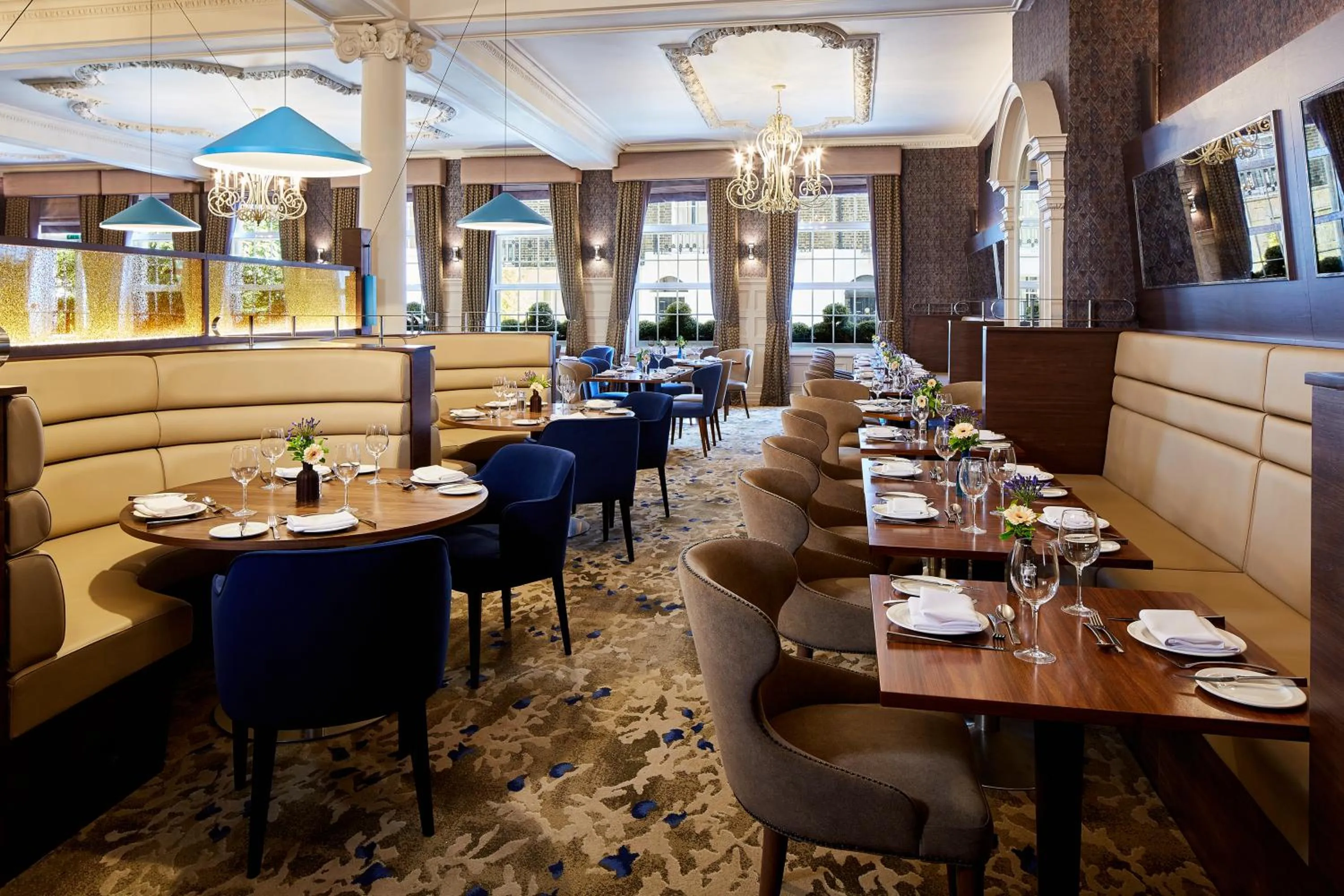 Restaurant/places to eat in The Rembrandt